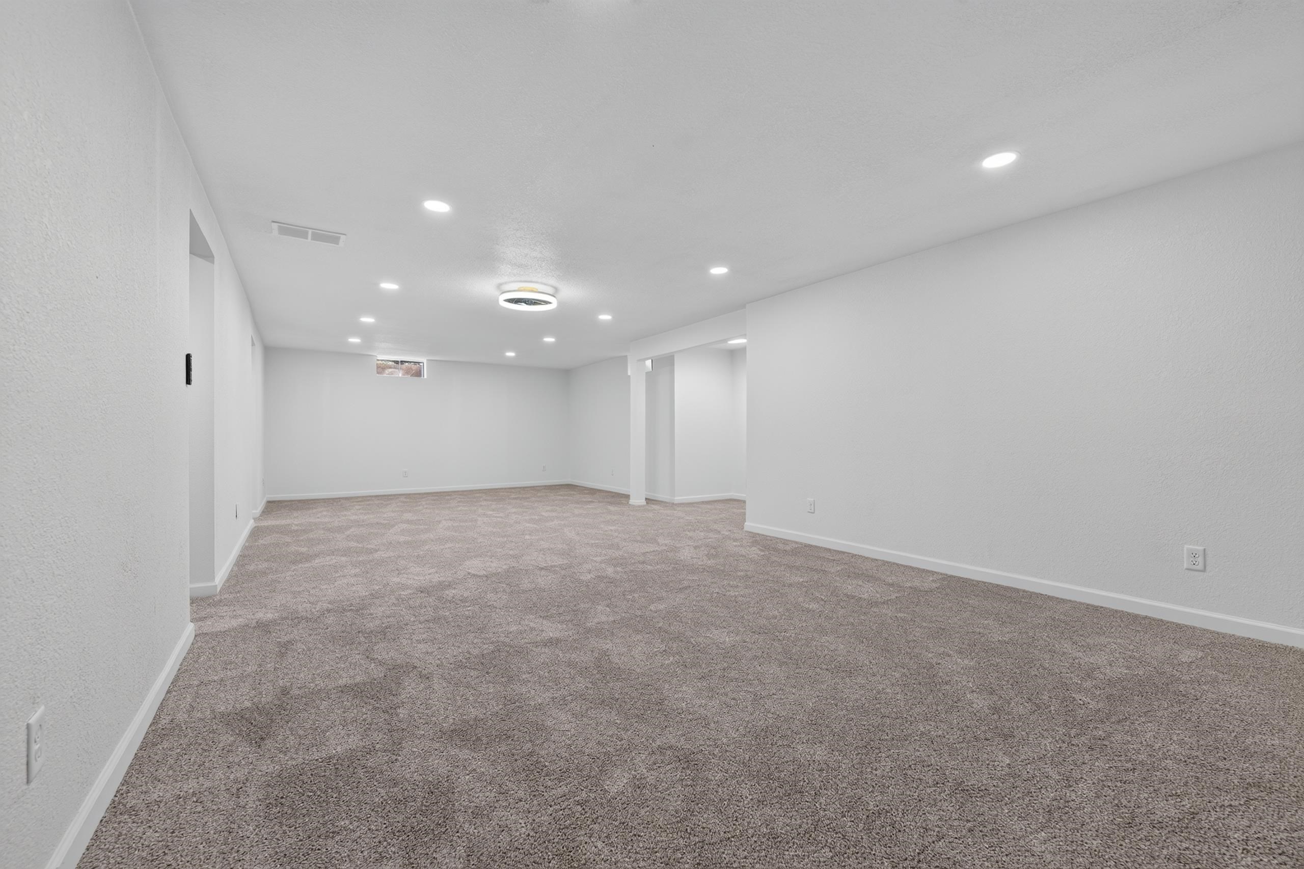 3426 E Navajo Ln Property Photo 17
