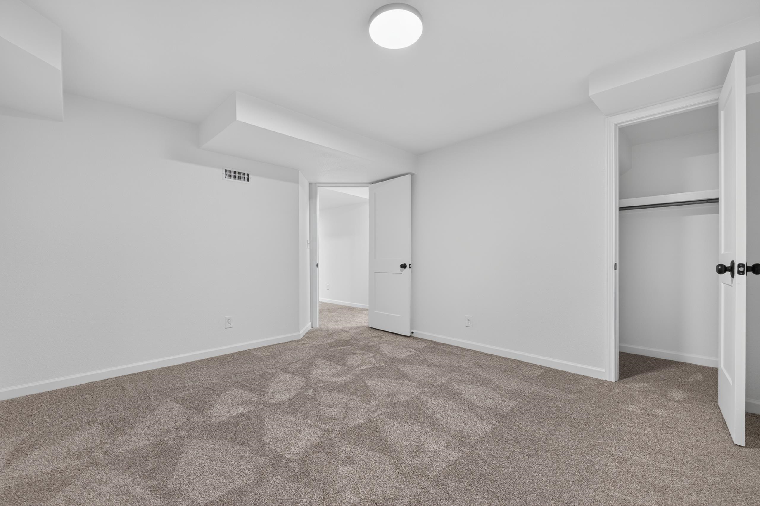 3426 E Navajo Ln Property Photo 23