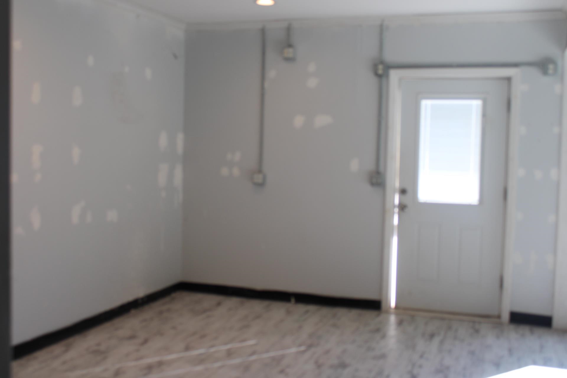 1521 Main Property Photo 8