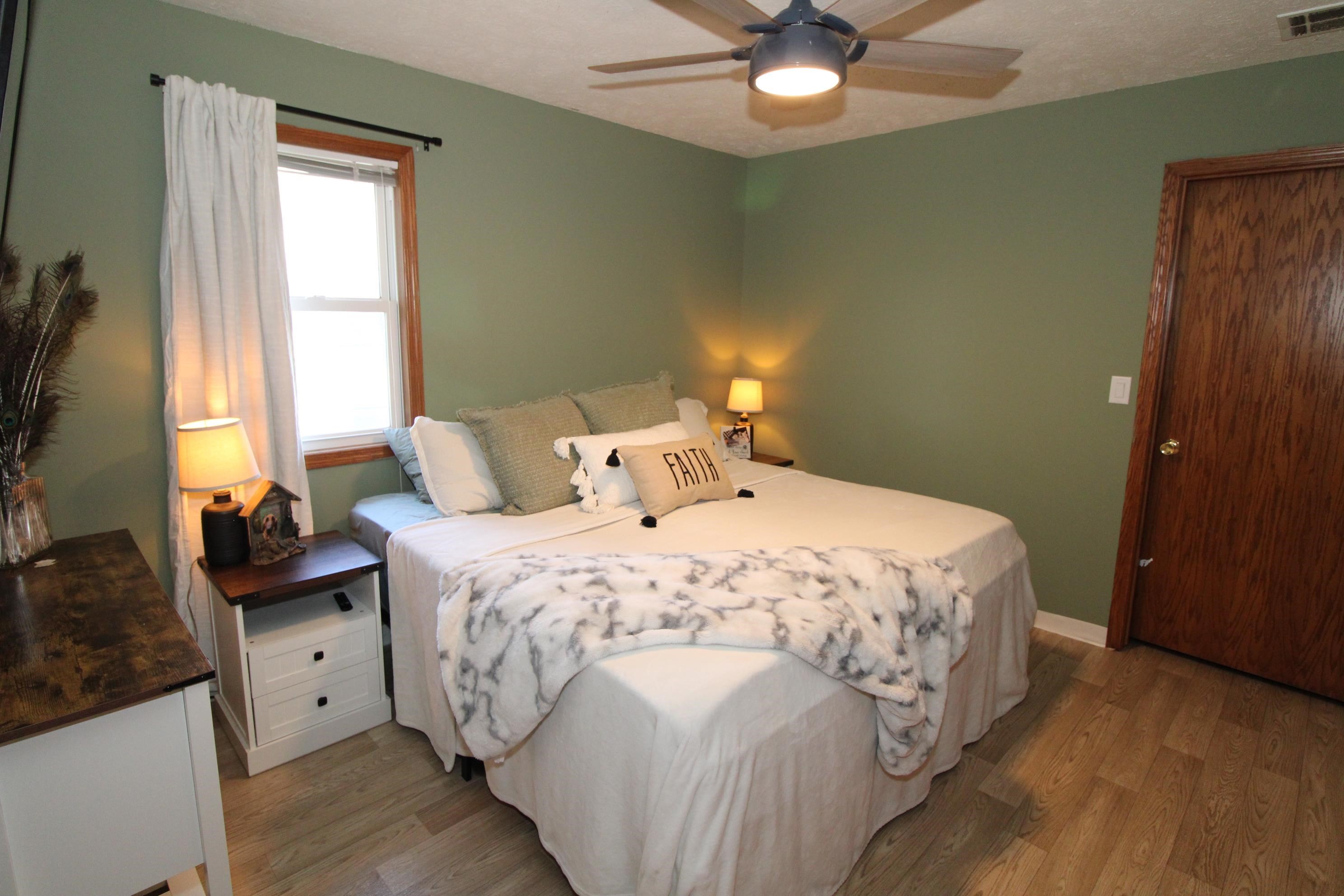 1005 N Denver St Property Photo 4