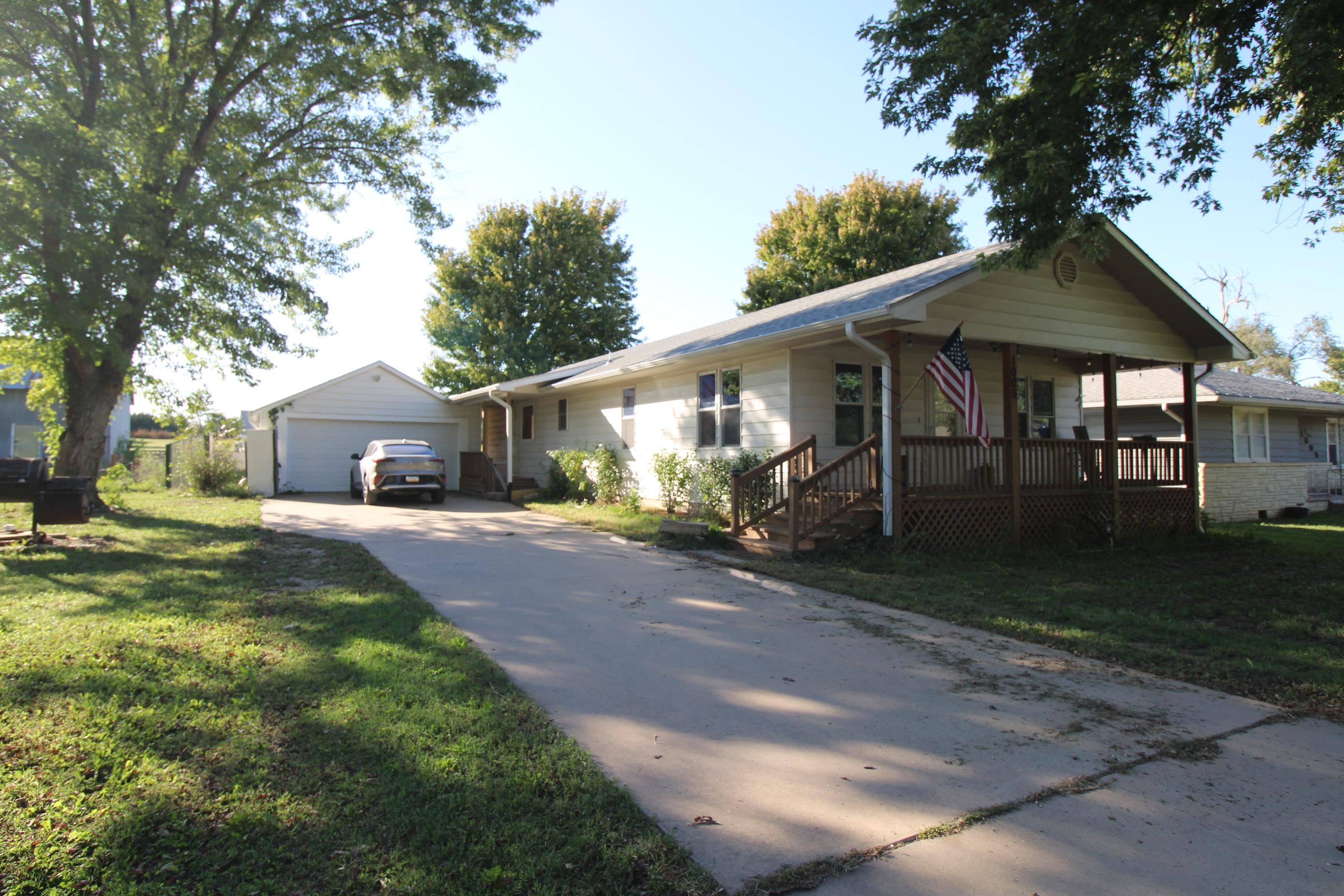 1005 N Denver St Property Photo 35