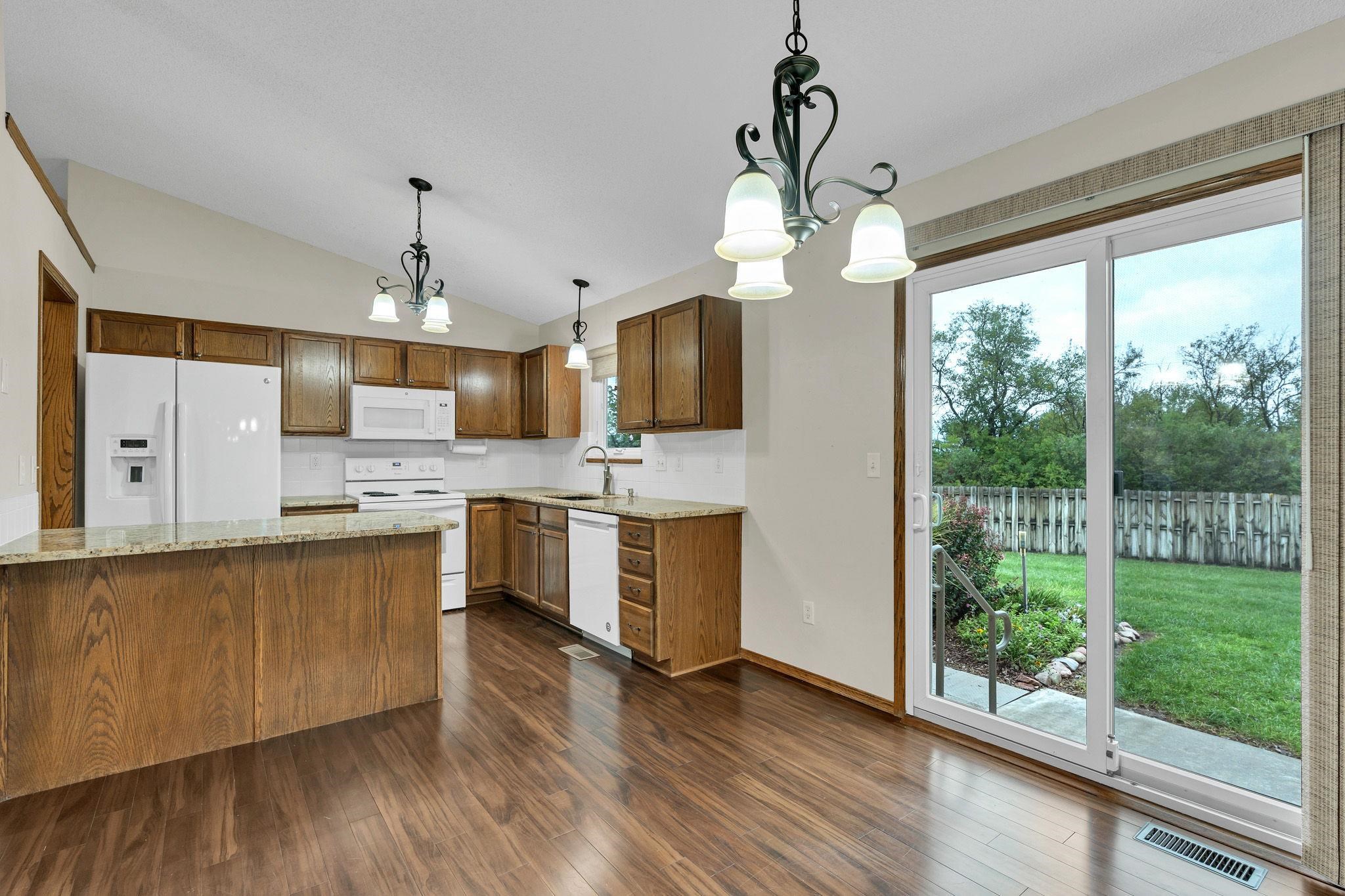 1851 E Autumn Cir Property Photo 6