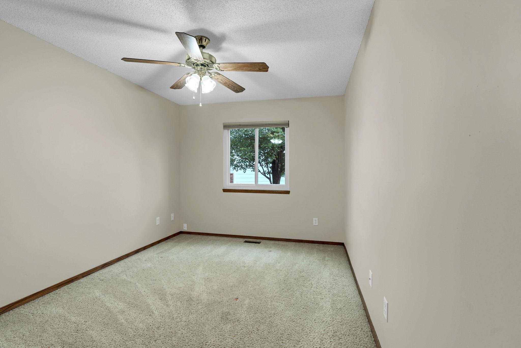 1851 E Autumn Cir Property Photo 13