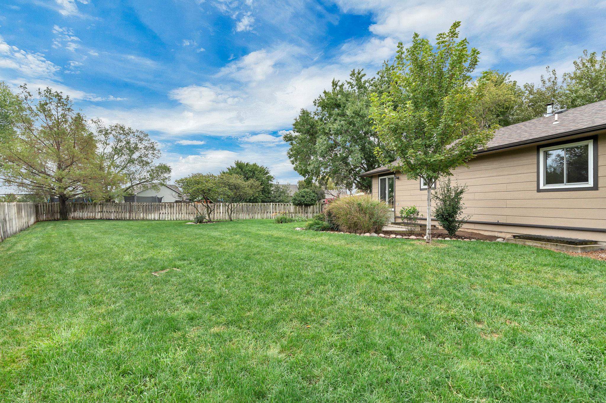 1851 E Autumn Cir Property Photo 21