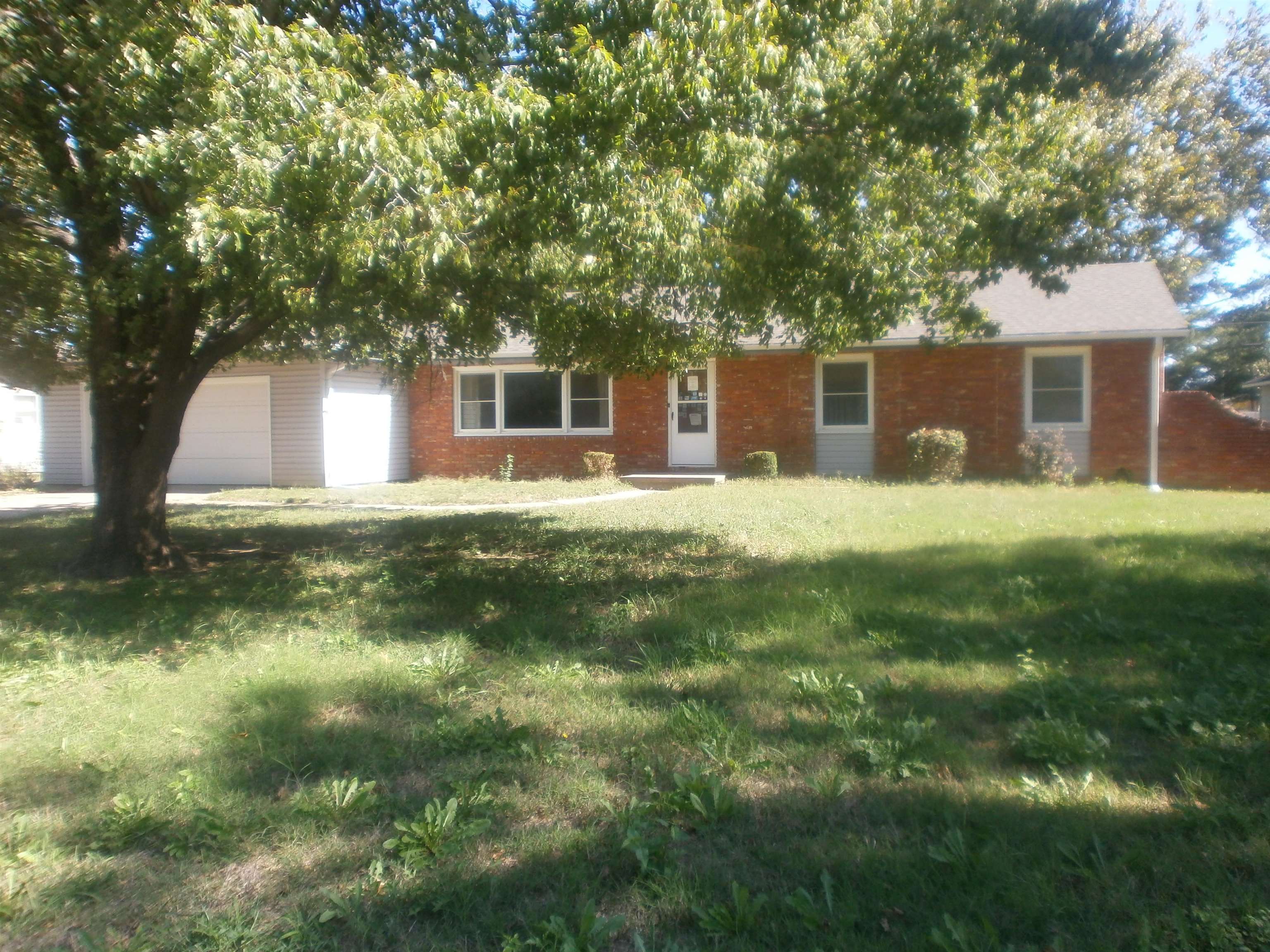 1426 N Walnut St Property Photo 1