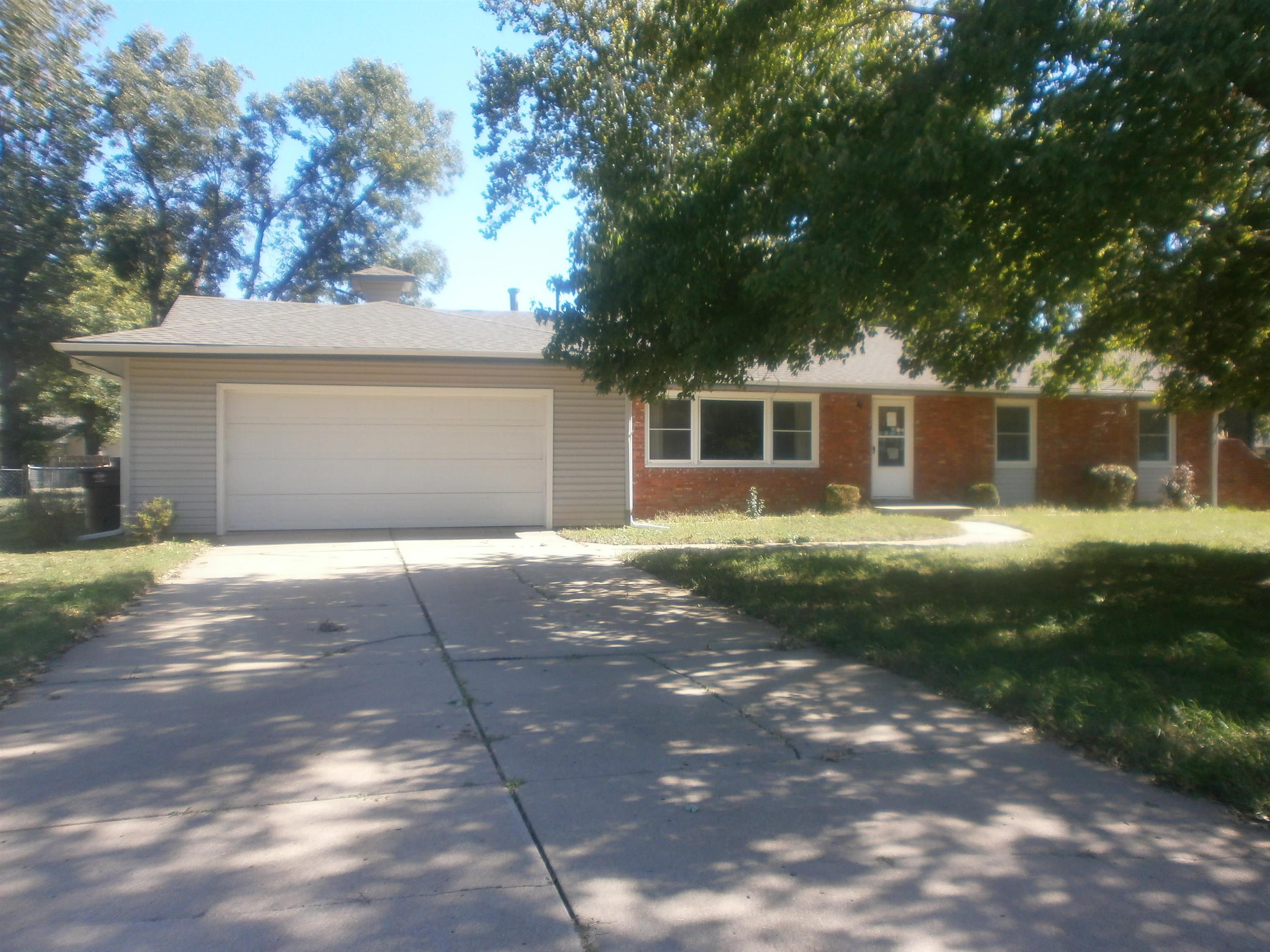 1426 N Walnut St Property Photo 2