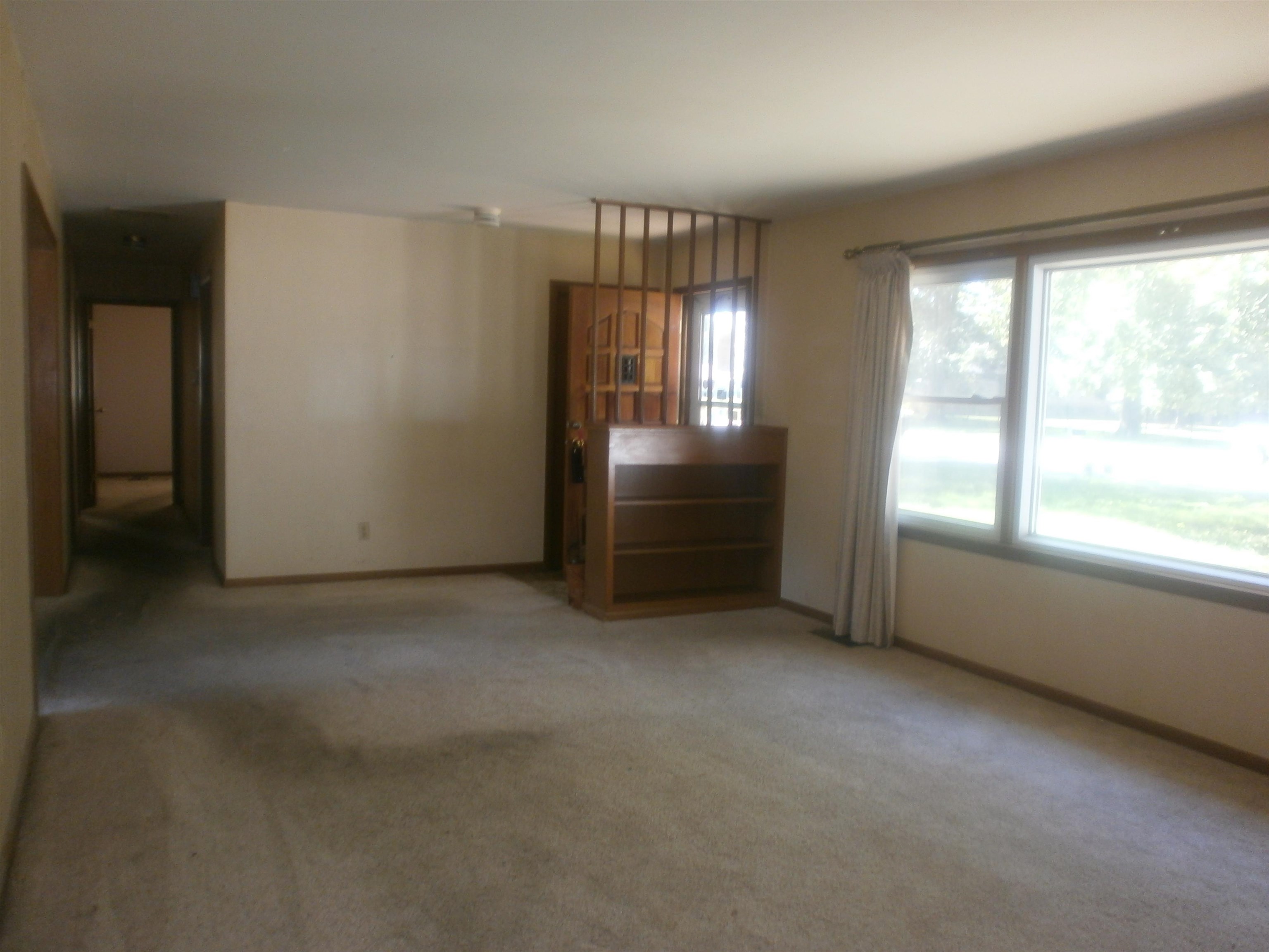 1426 N Walnut St Property Photo 4