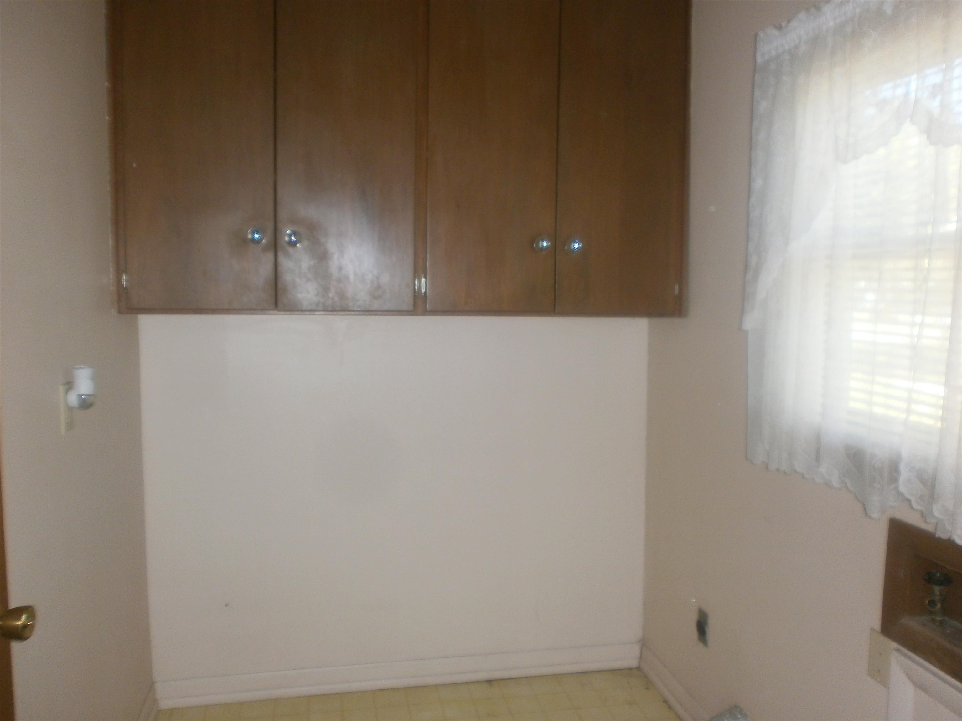 1426 N Walnut St Property Photo 9