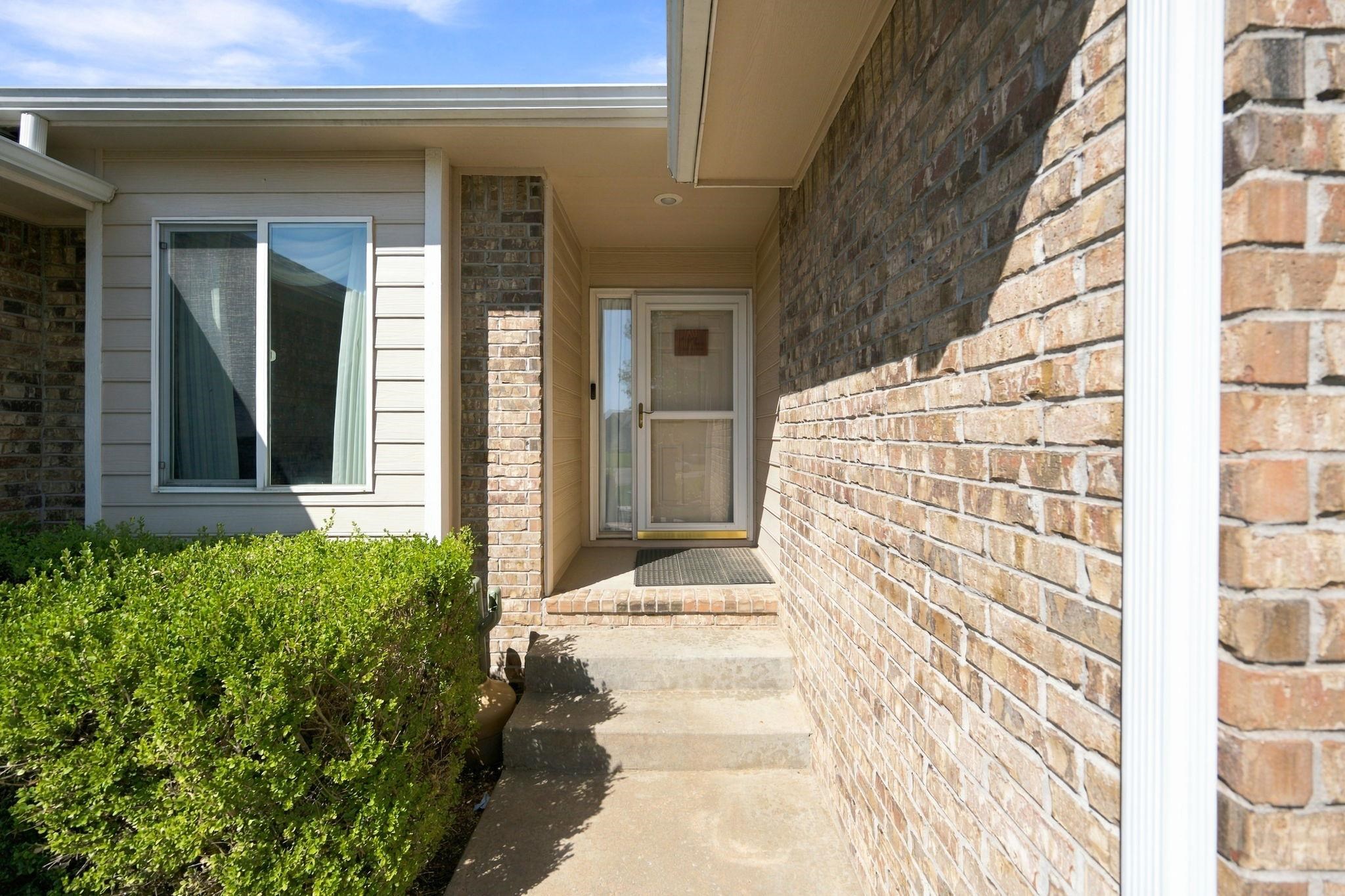 2549 E Saint Andrews Ct Property Photo 4