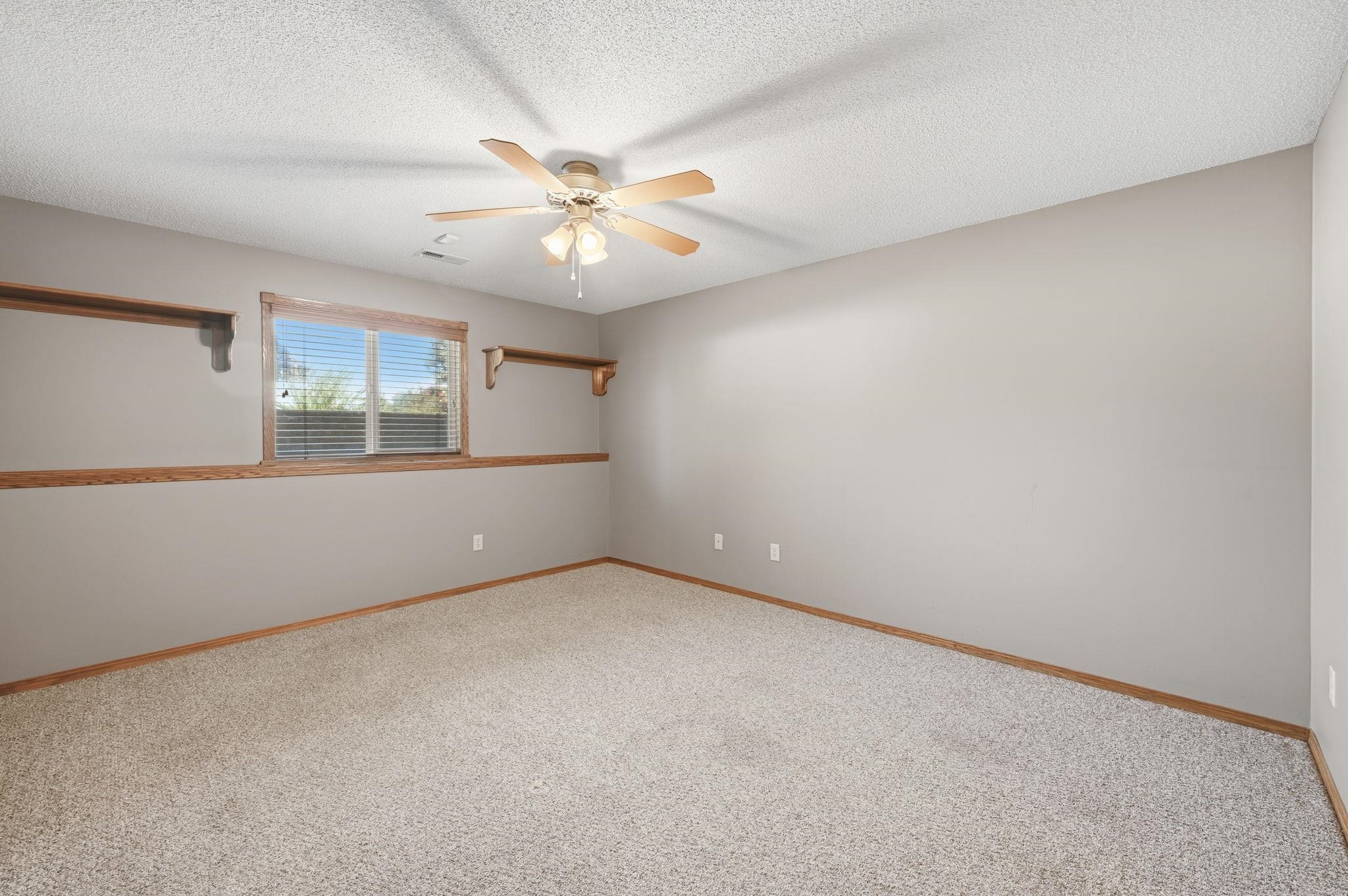 2549 E Saint Andrews Ct Property Photo 26
