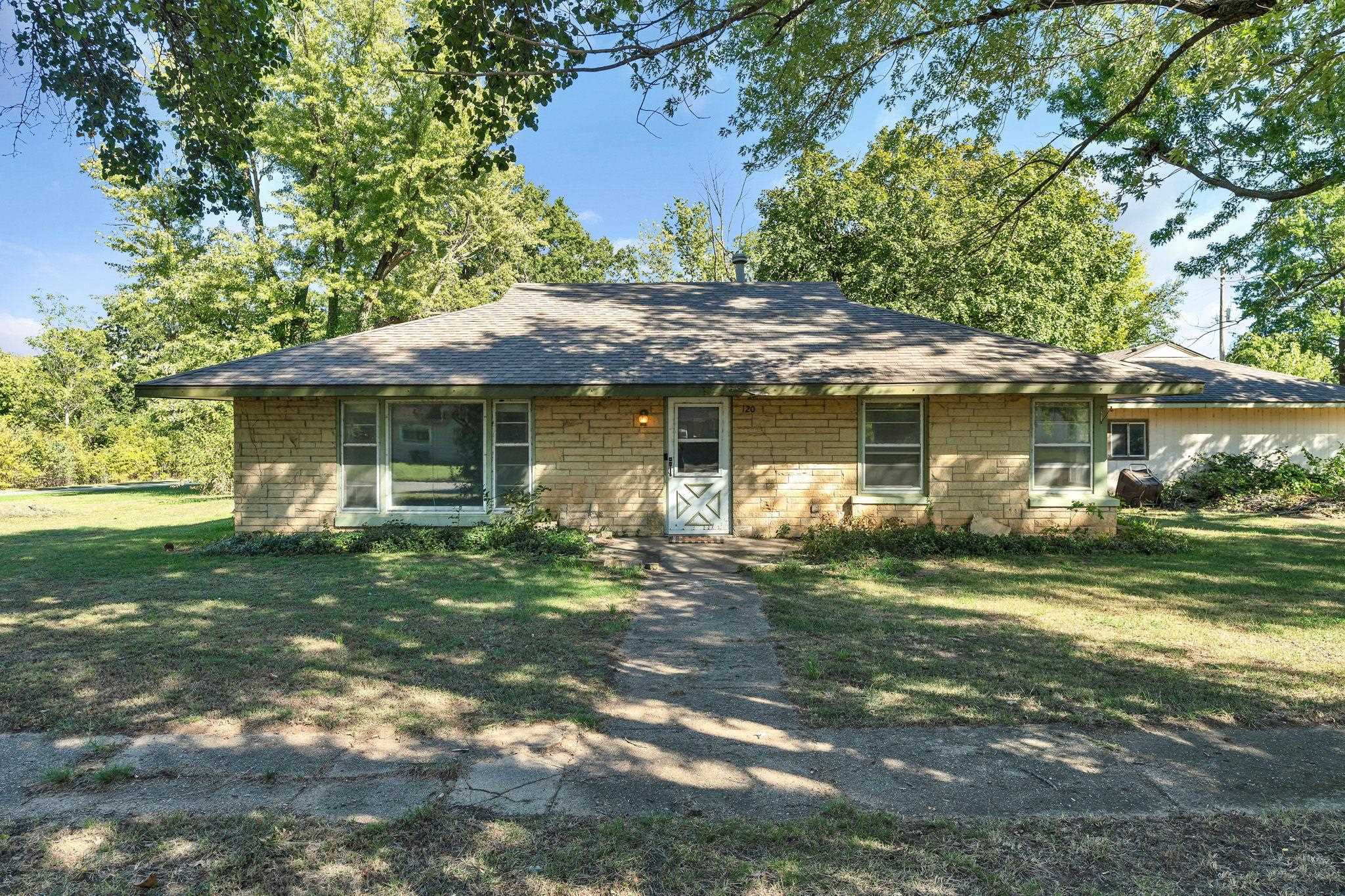 120 N Ohio Property Photo 1