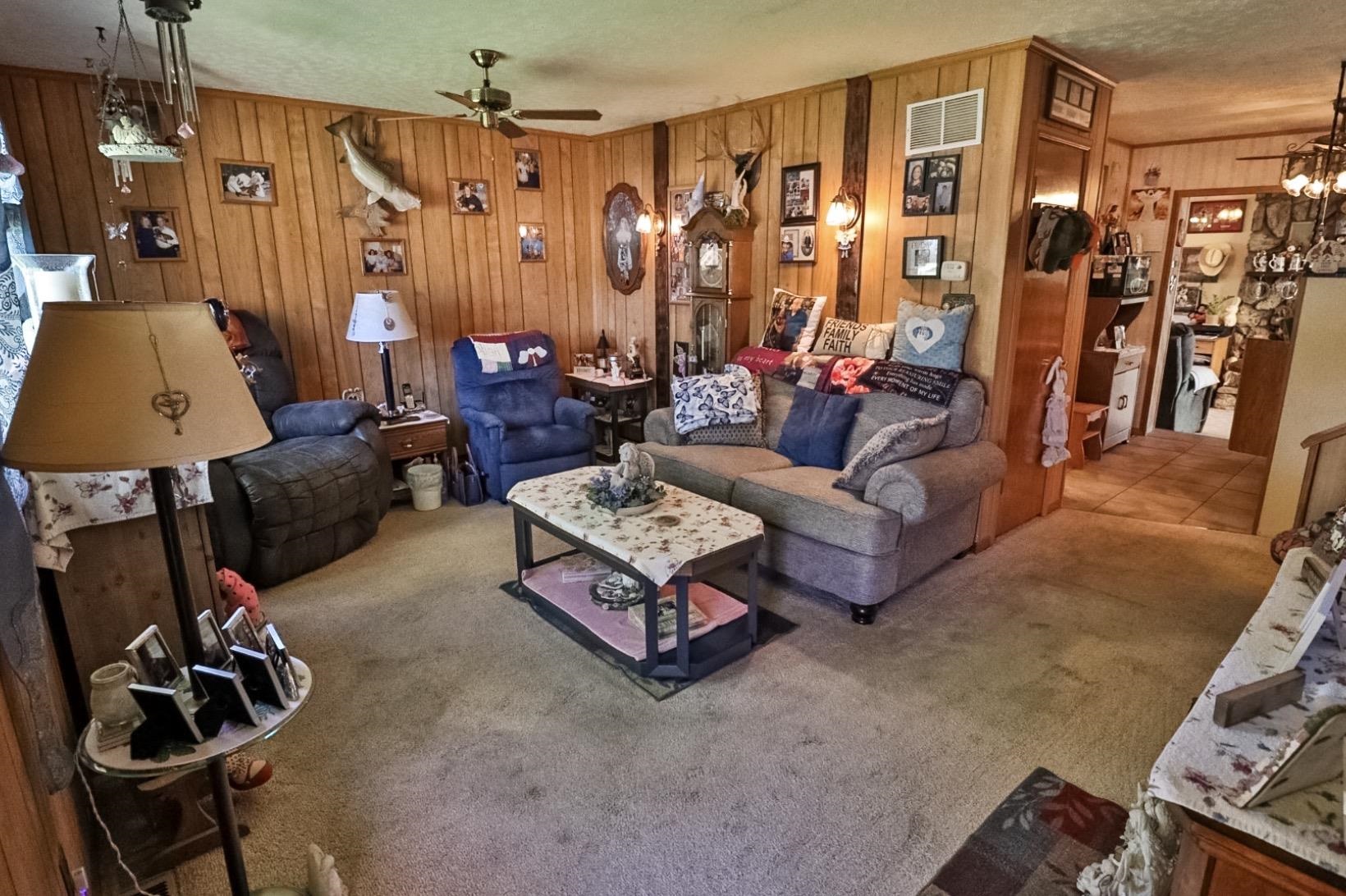 2201 S Bonn Ave Property Photo 4