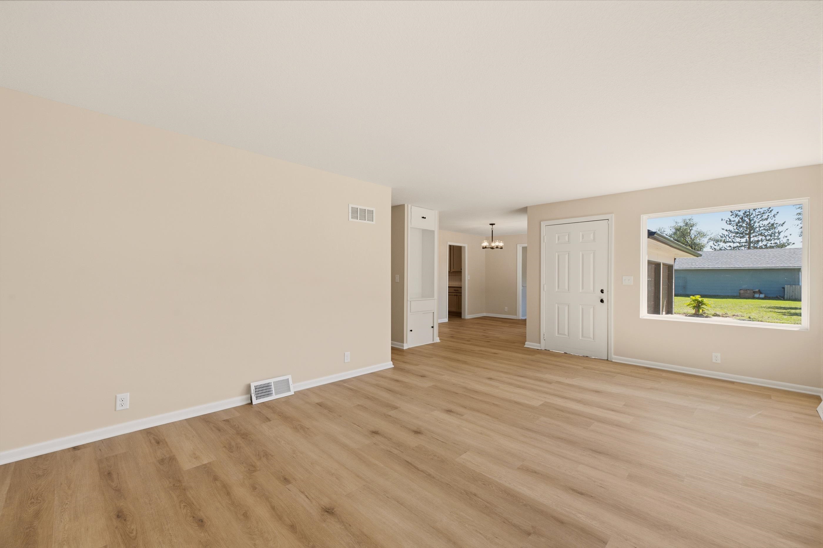 716 N Boyd Property Photo 6