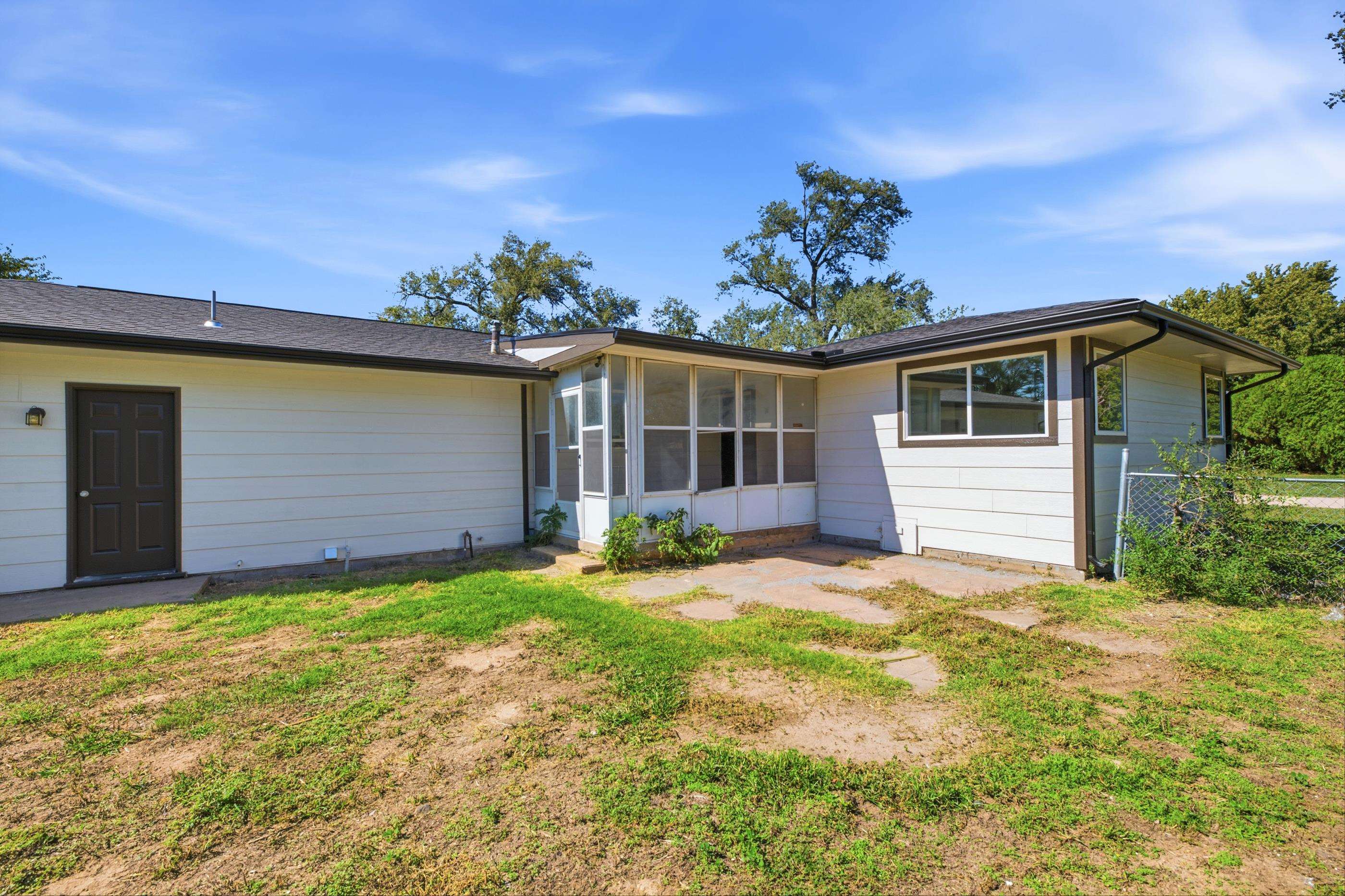 716 N Boyd Property Photo 33