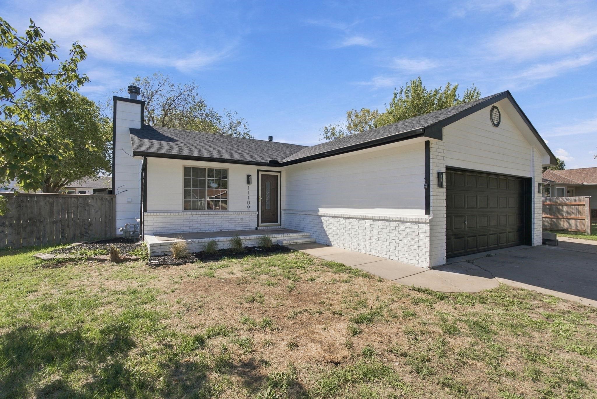 11109 W Lotus Property Photo 1