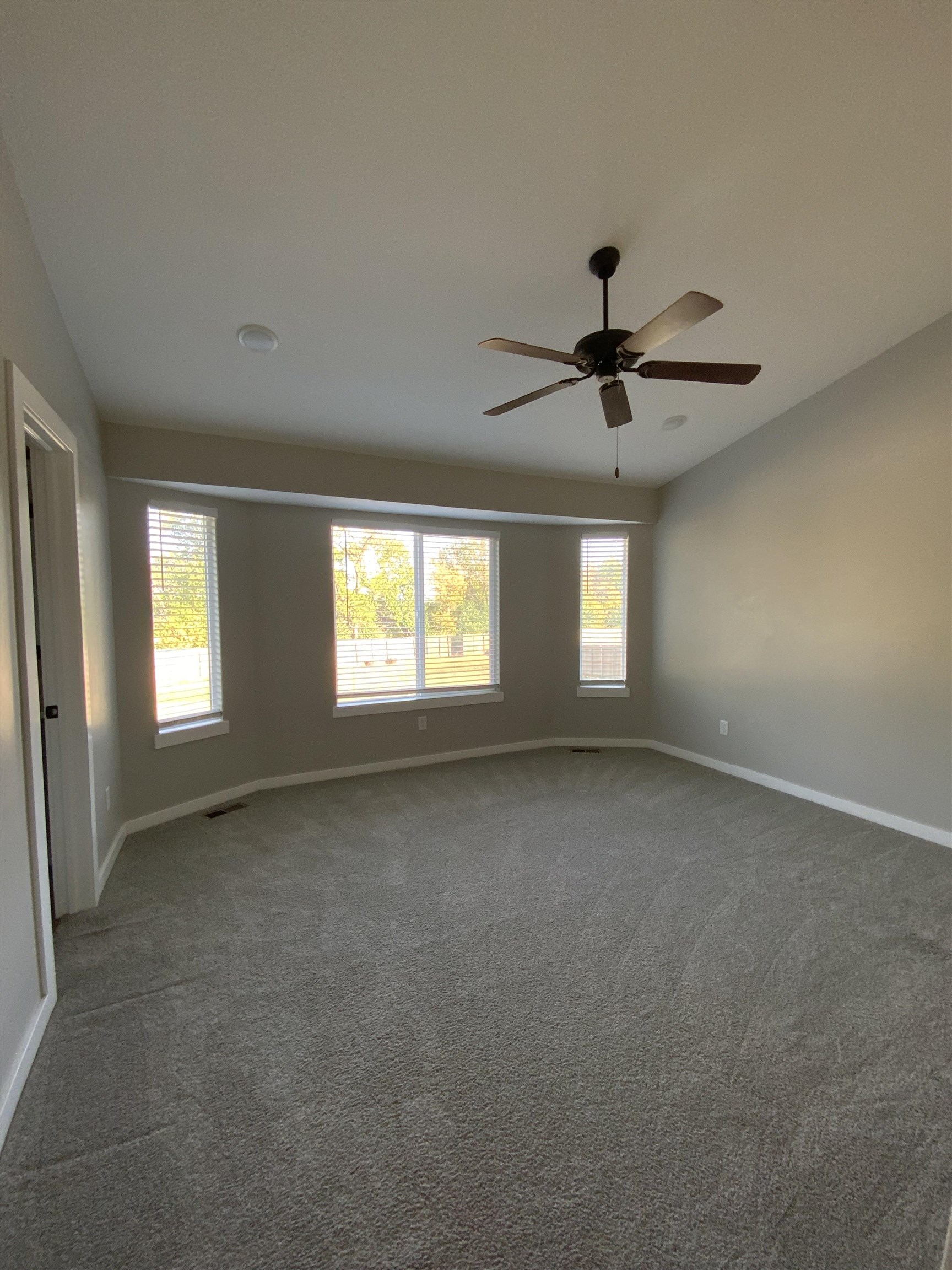 2318 S Chateau St Property Photo 7
