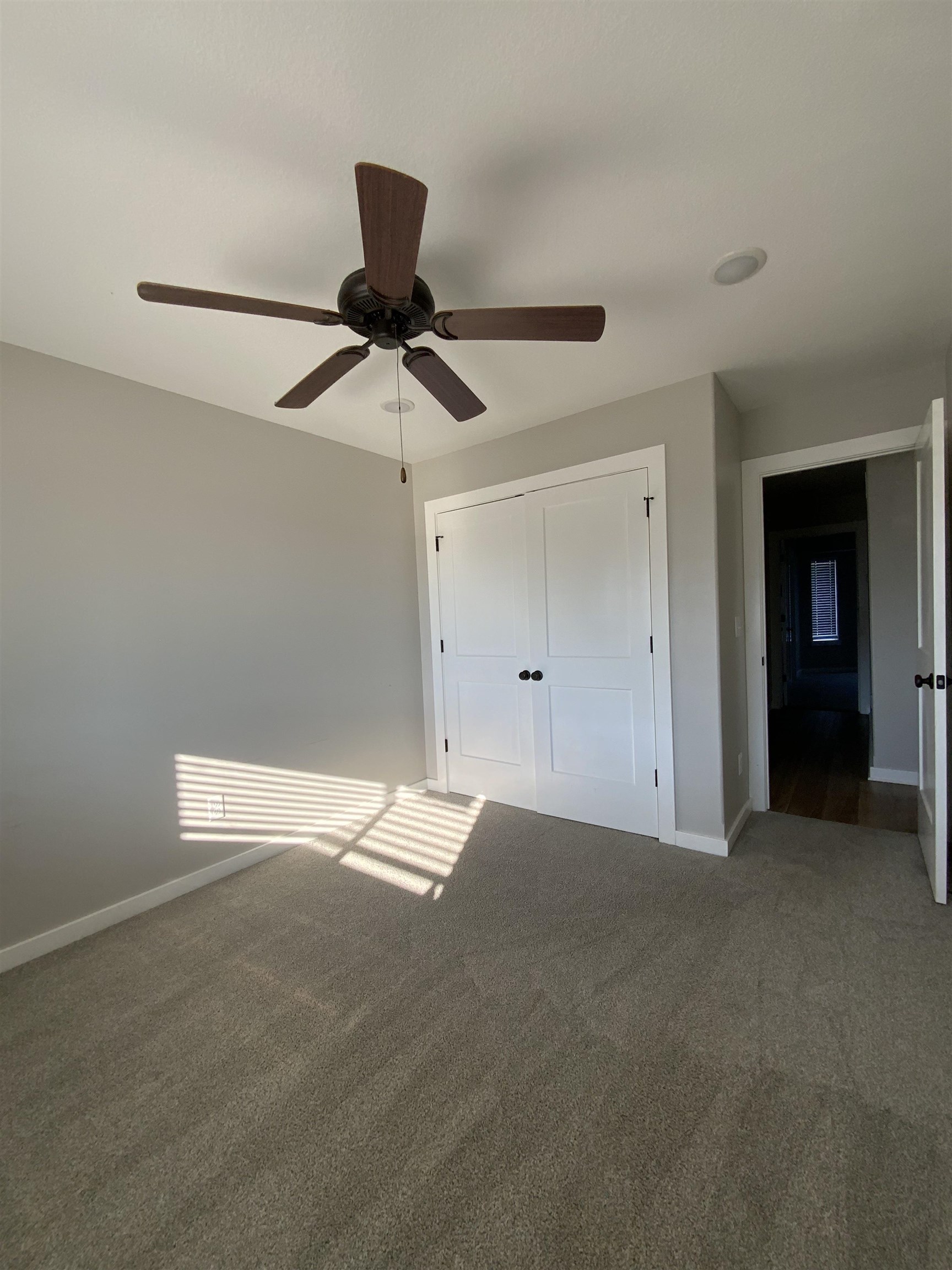 2318 S Chateau St Property Photo 9