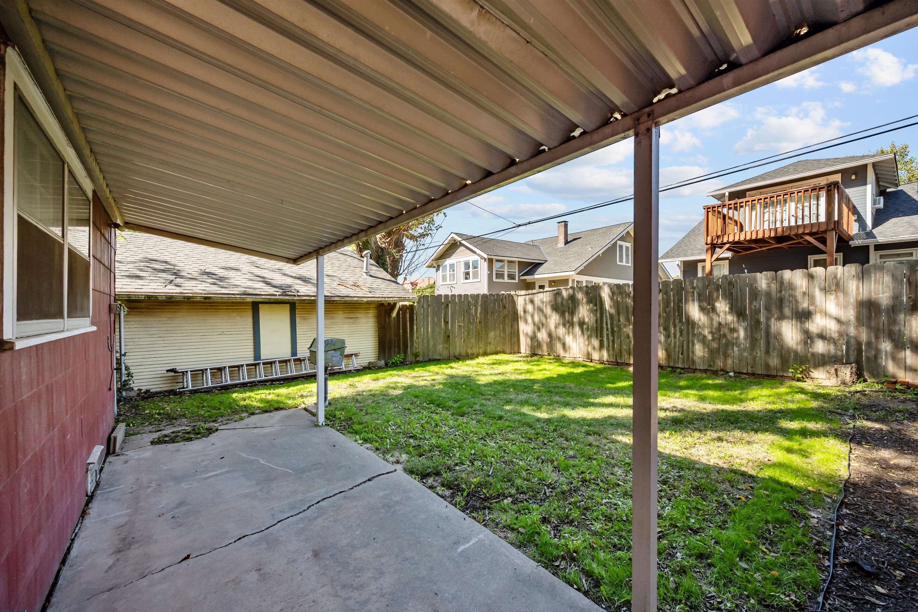 3922 E Willow St Property Photo 29