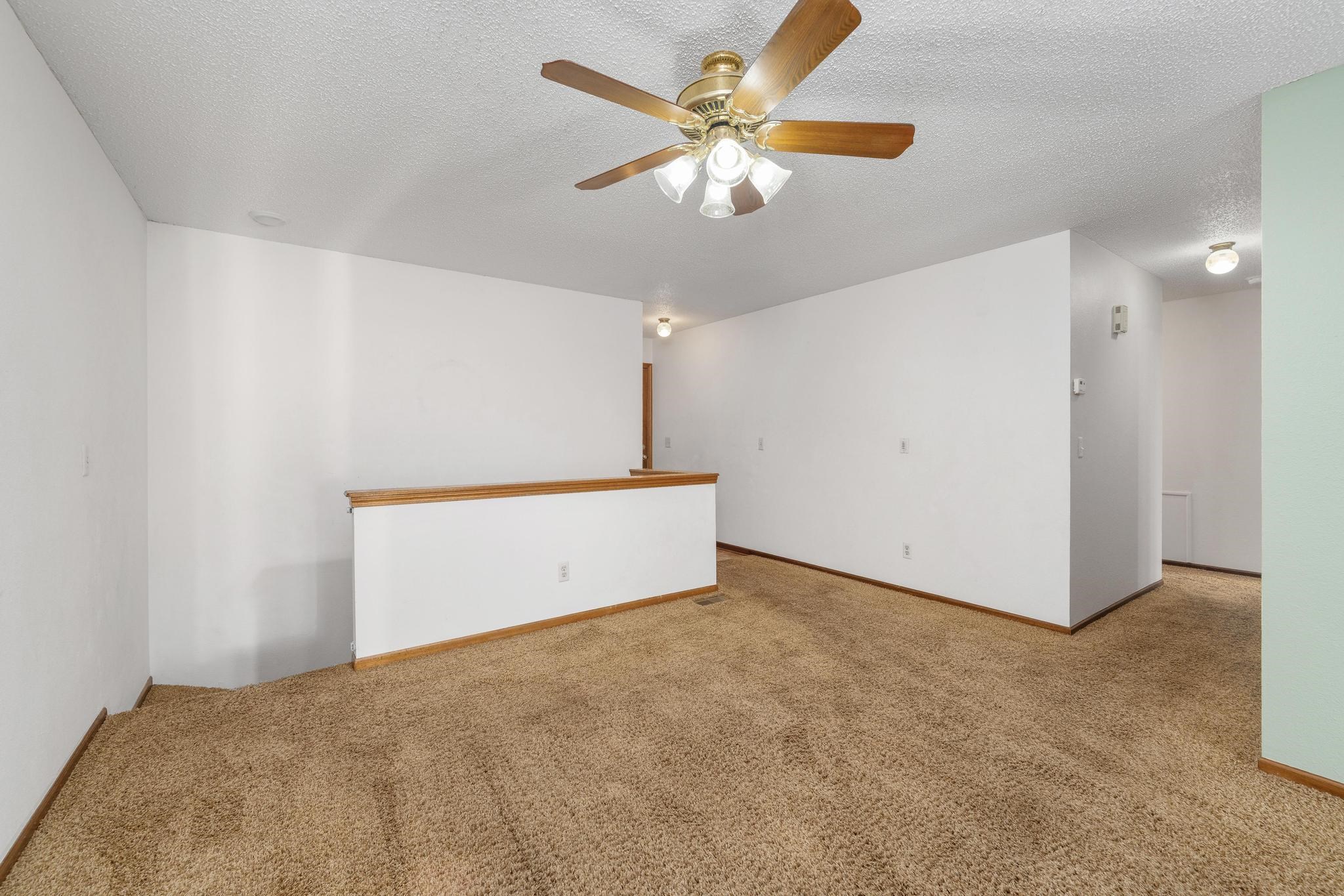9425/9427 E Longlake Property Photo 6