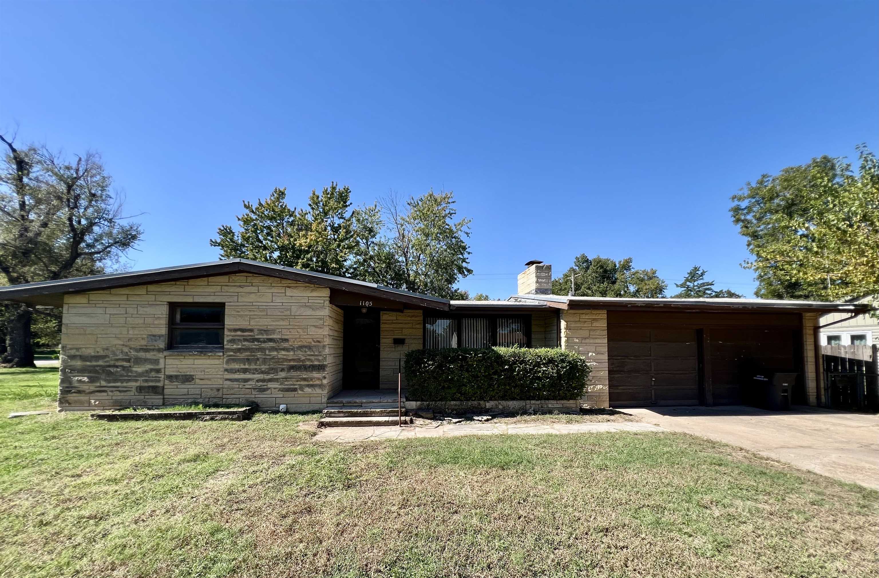 1105 N 7th Property Photo 1