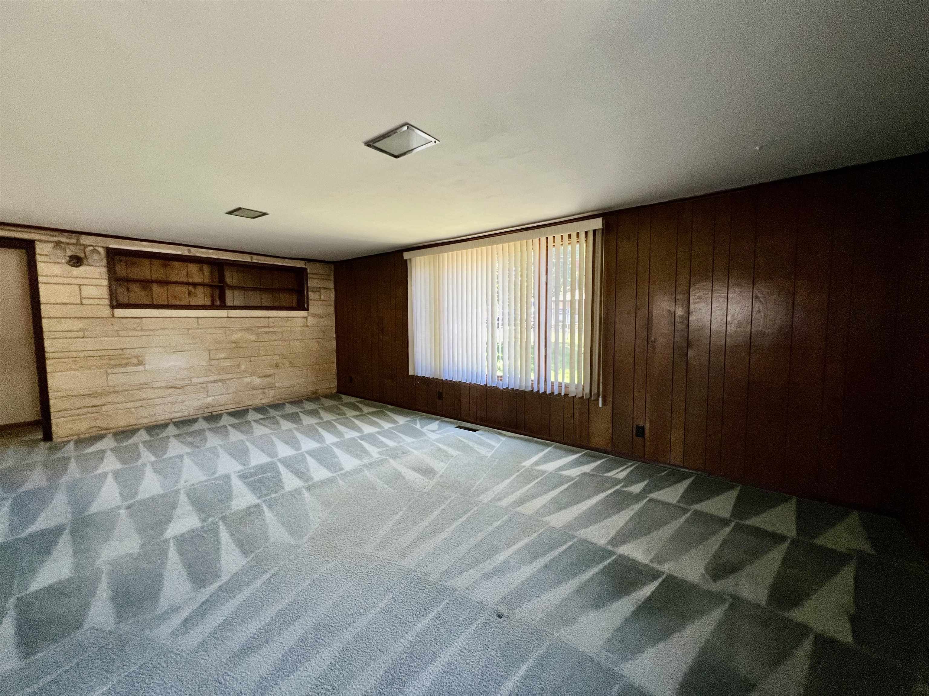 1105 N 7th Property Photo 6