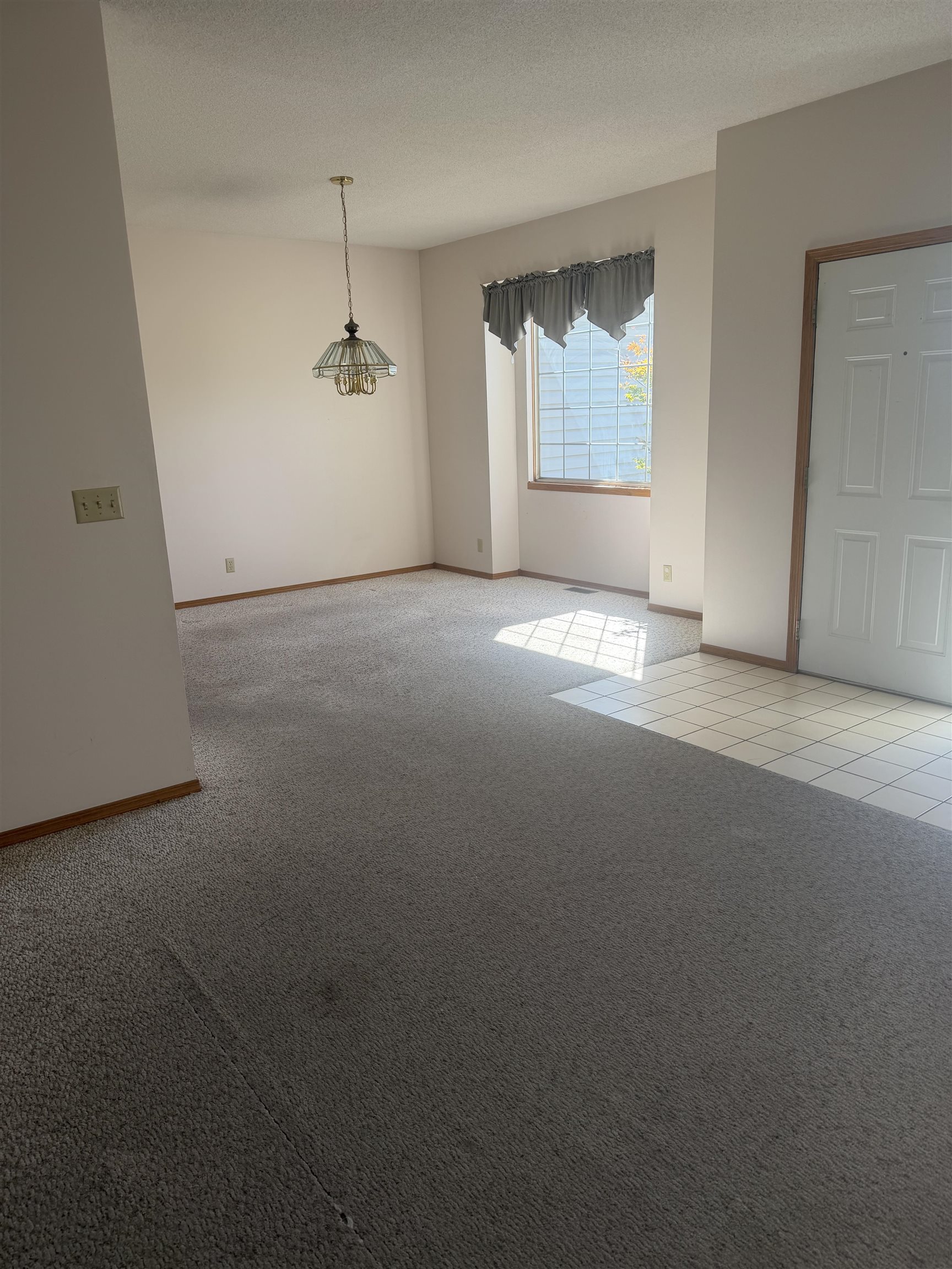 1350 E Glenview Property Photo 2