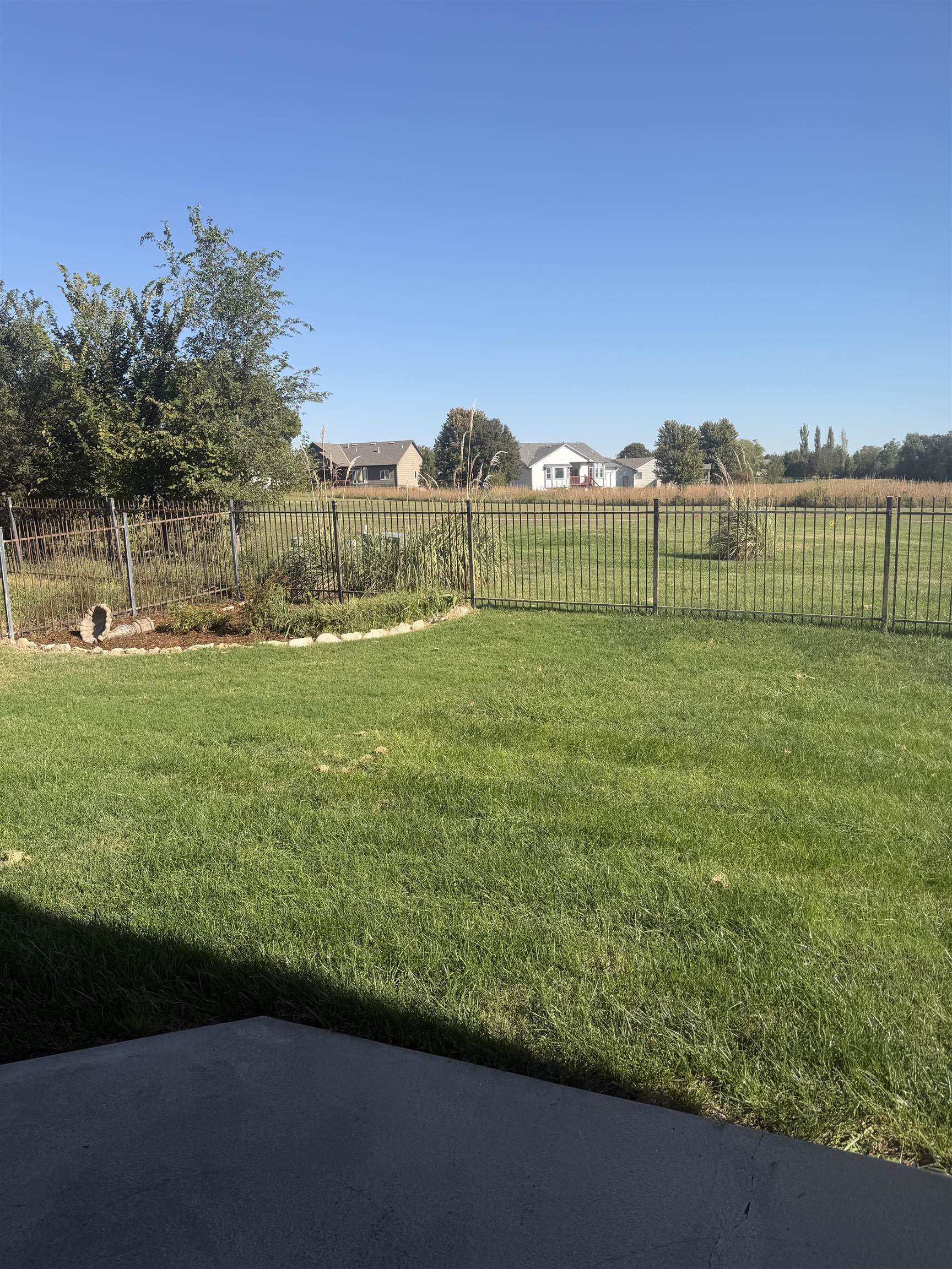 1350 E Glenview Property Photo 12