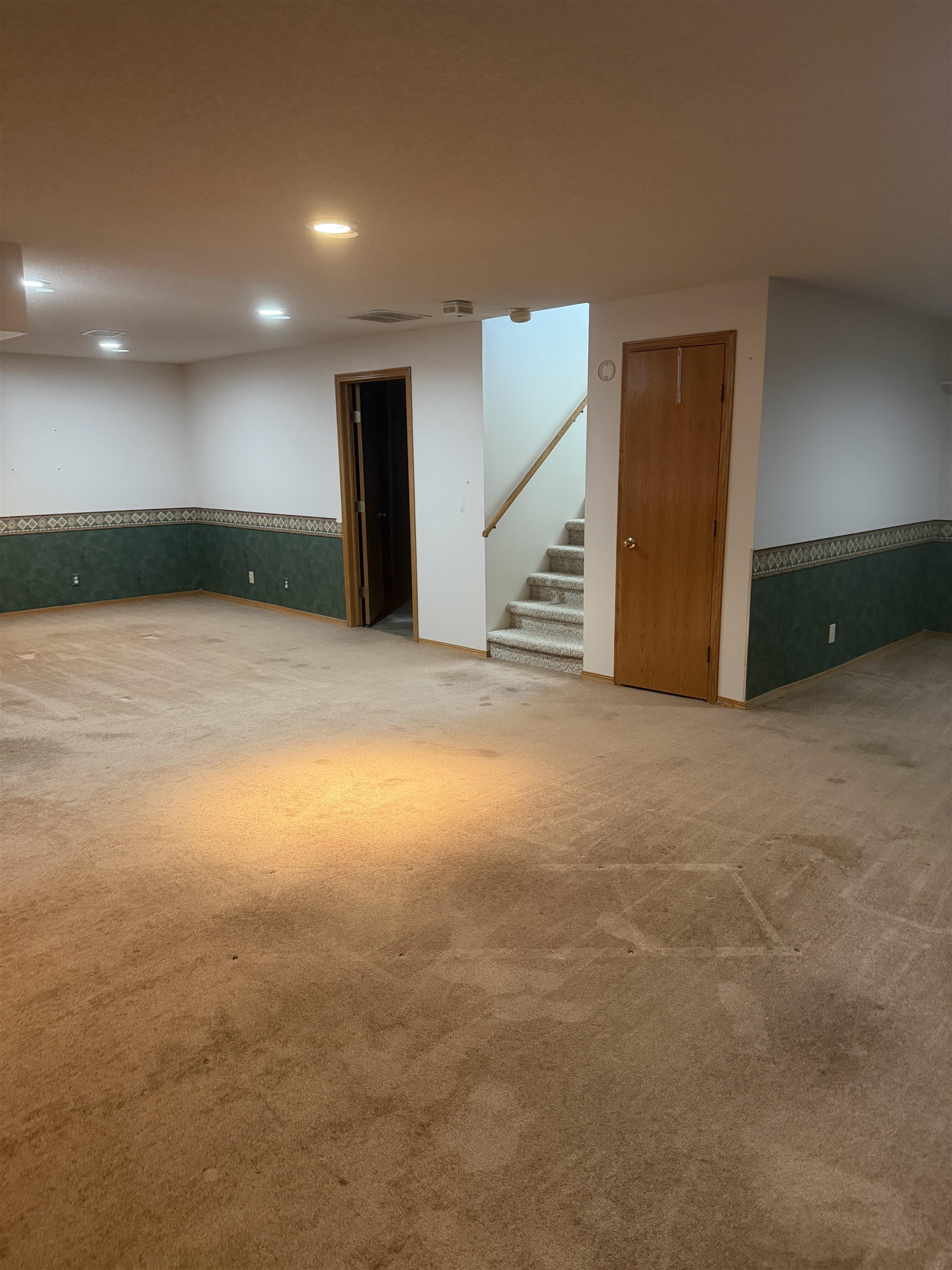 1350 E Glenview Property Photo 22