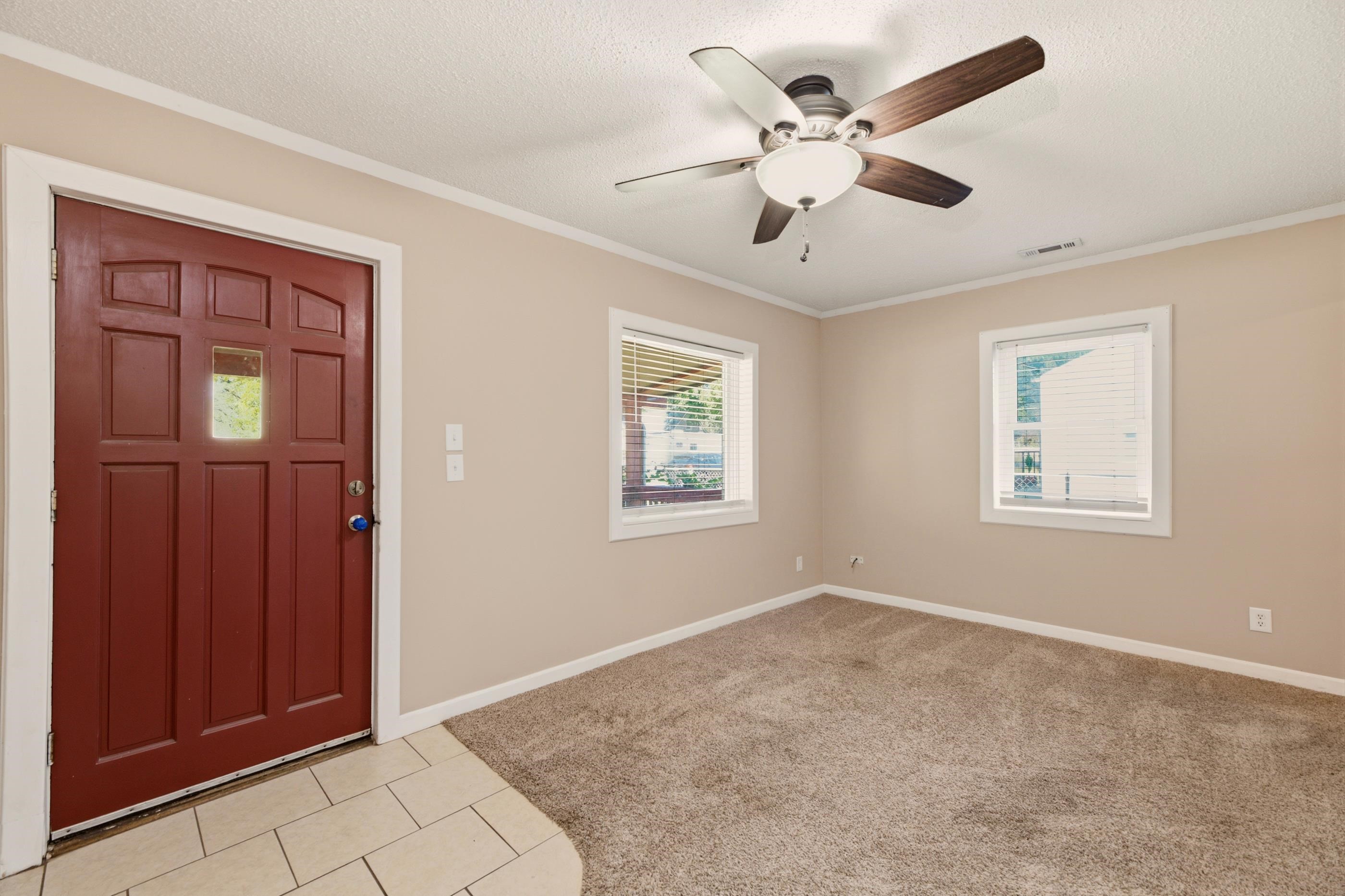 306 N Washington St Property Photo 10