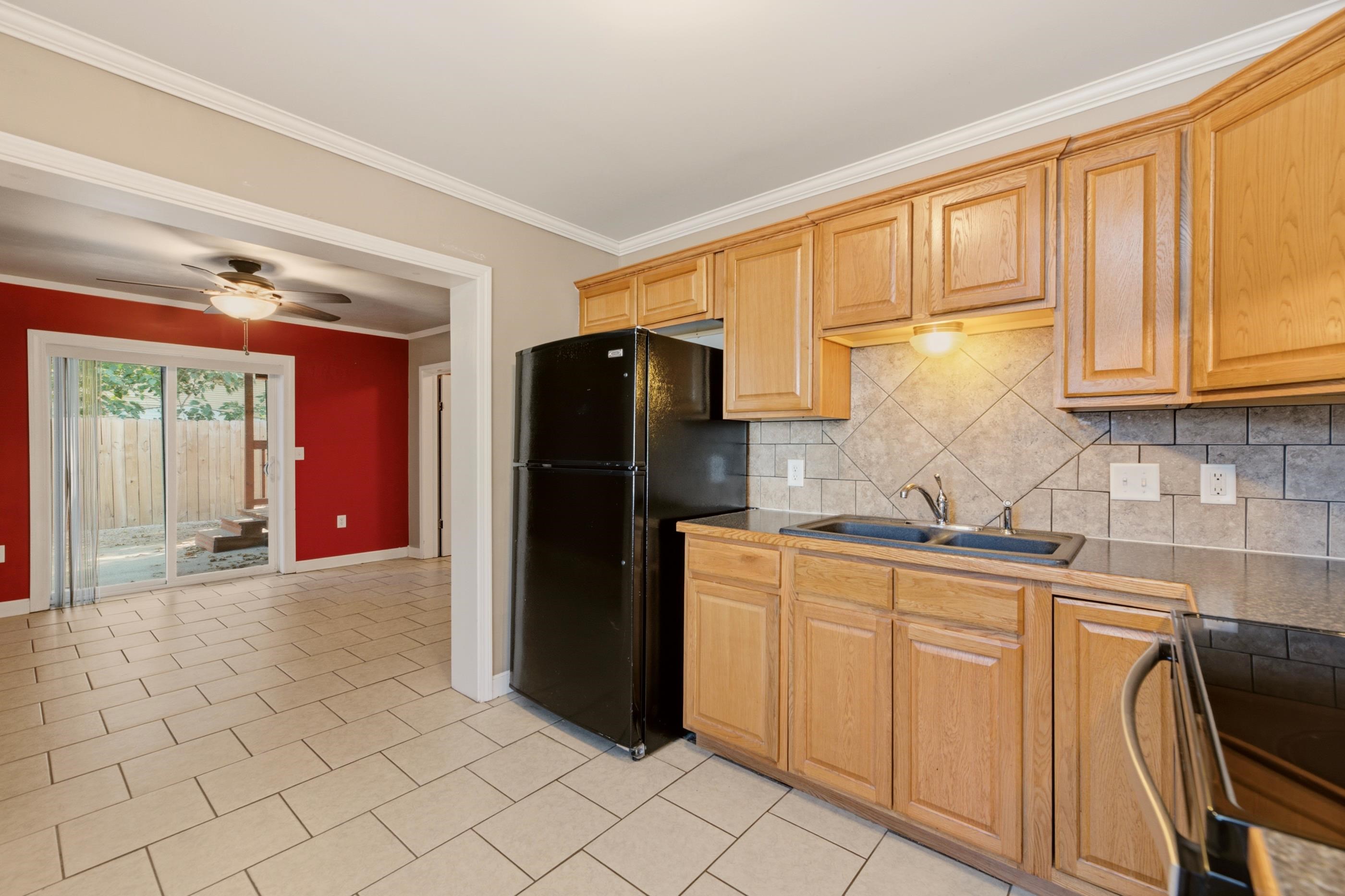 306 N Washington St Property Photo 12