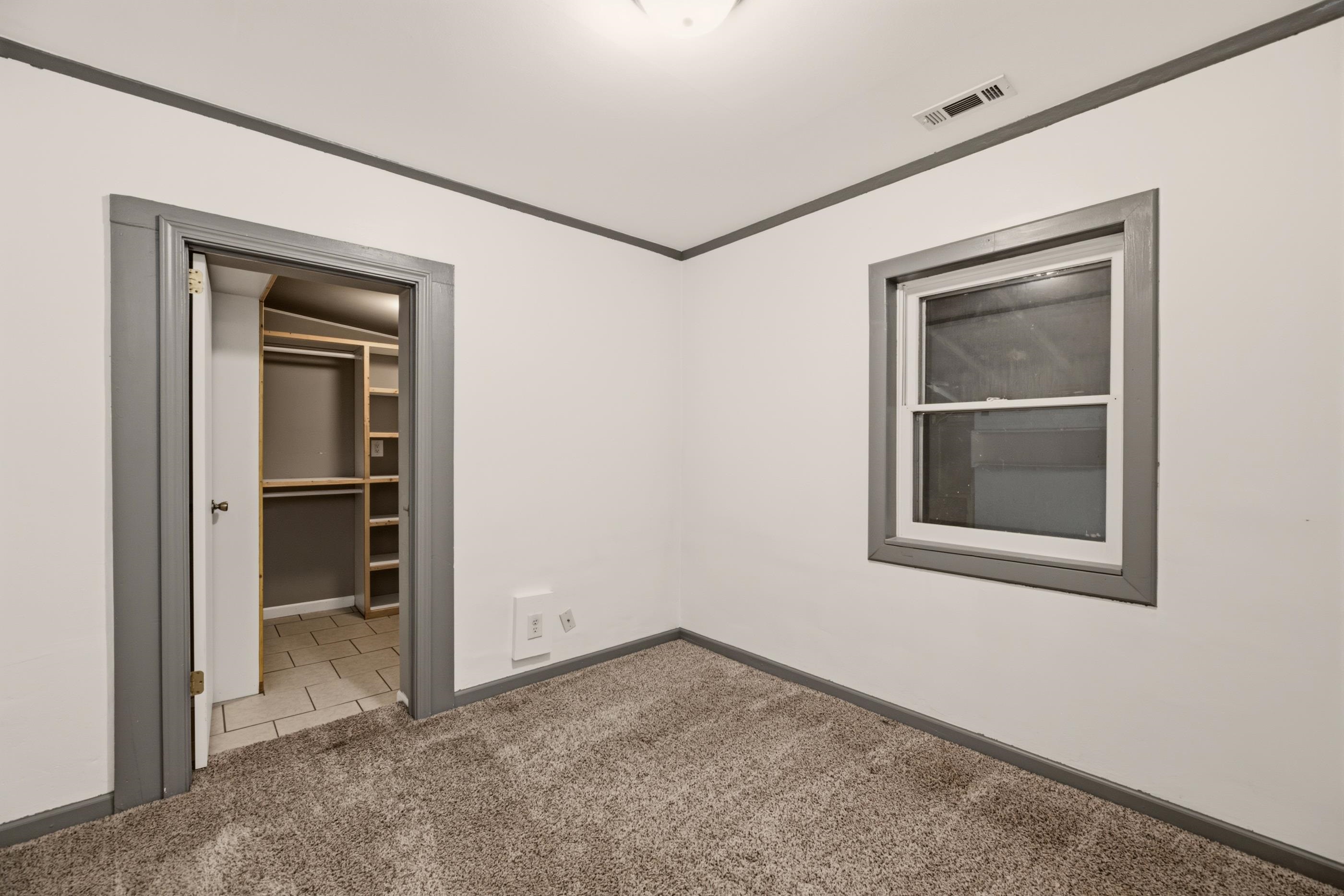 306 N Washington St Property Photo 23