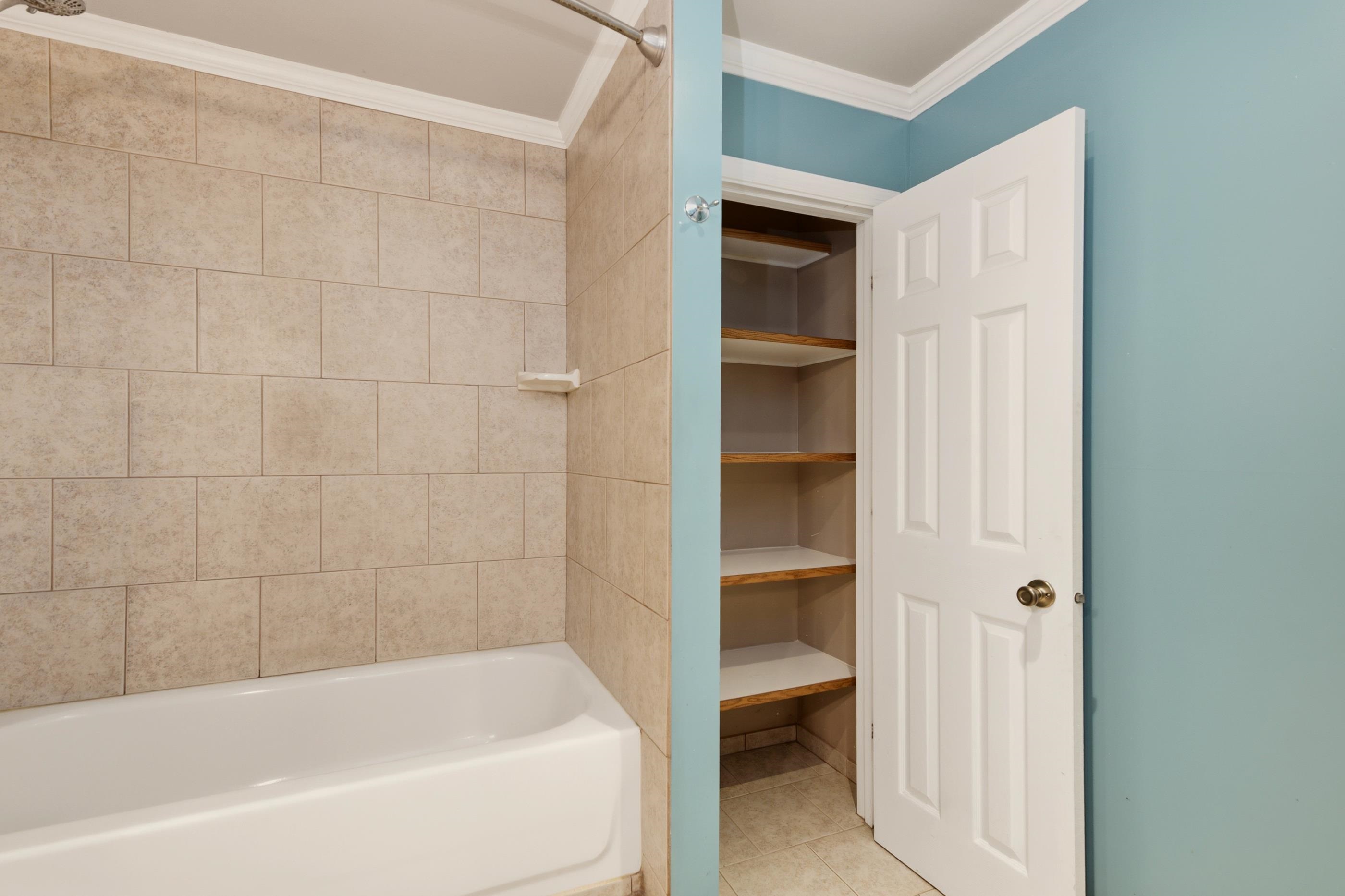 306 N Washington St Property Photo 28