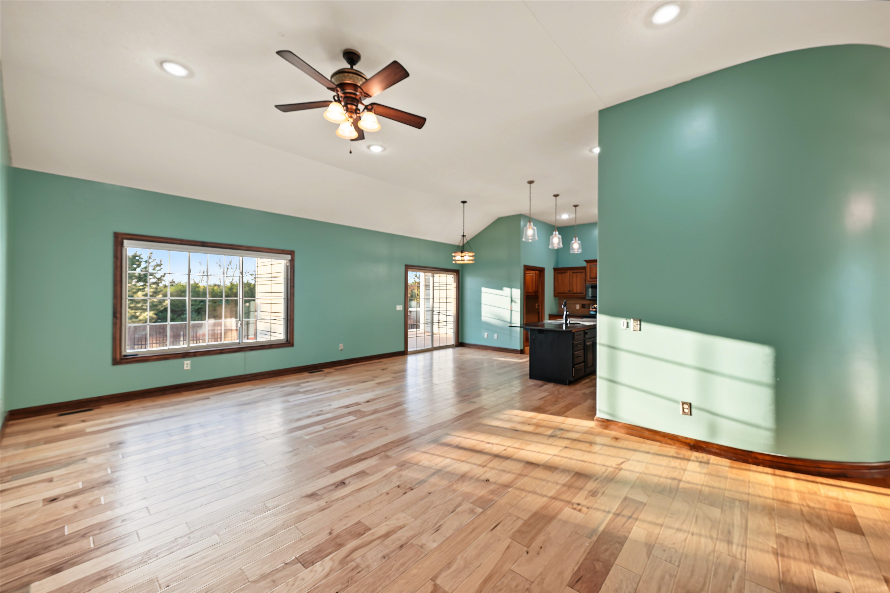 2208 Brookefield Dr Property Photo 4
