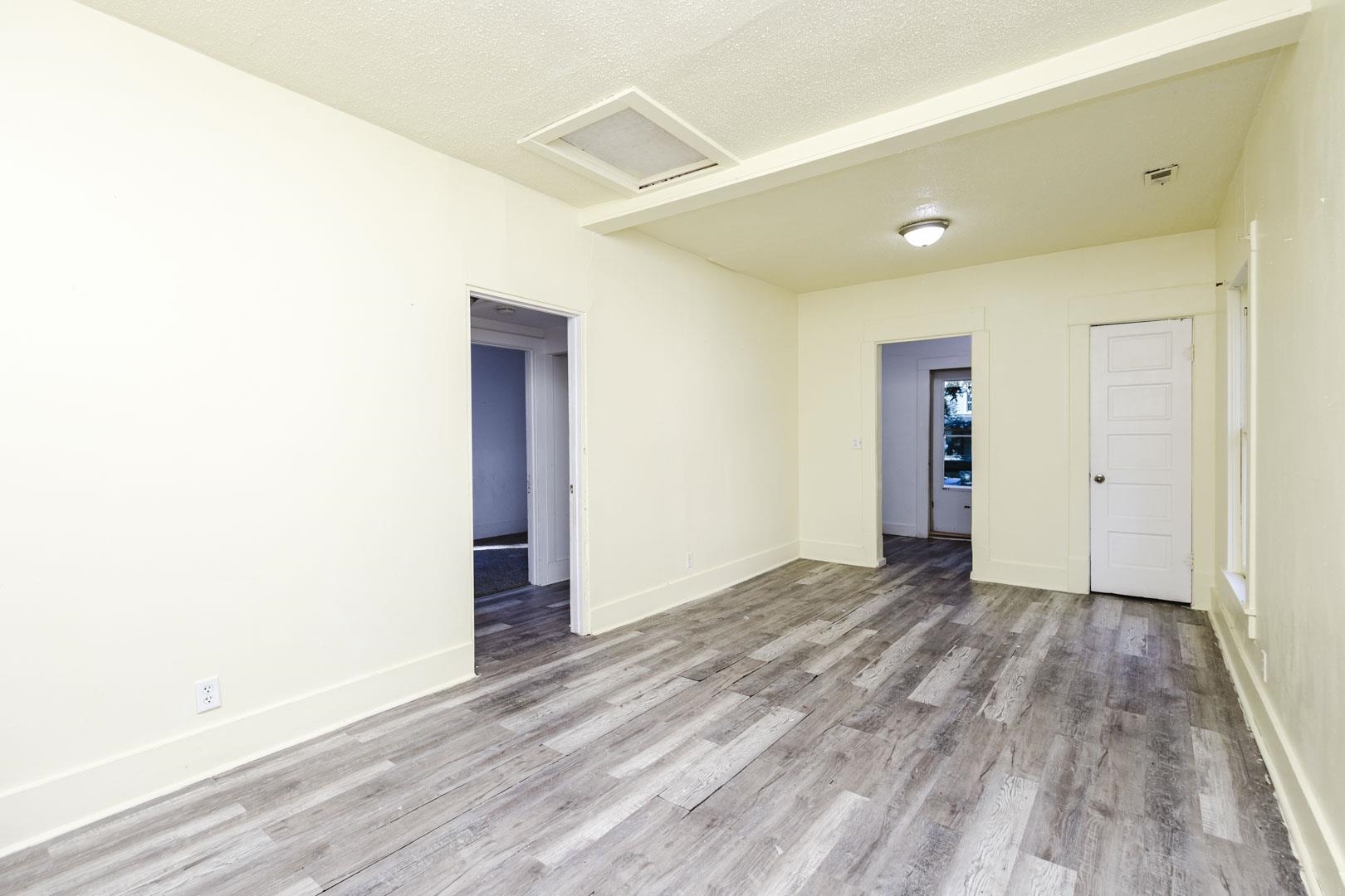 1440 S Main Property Photo 5