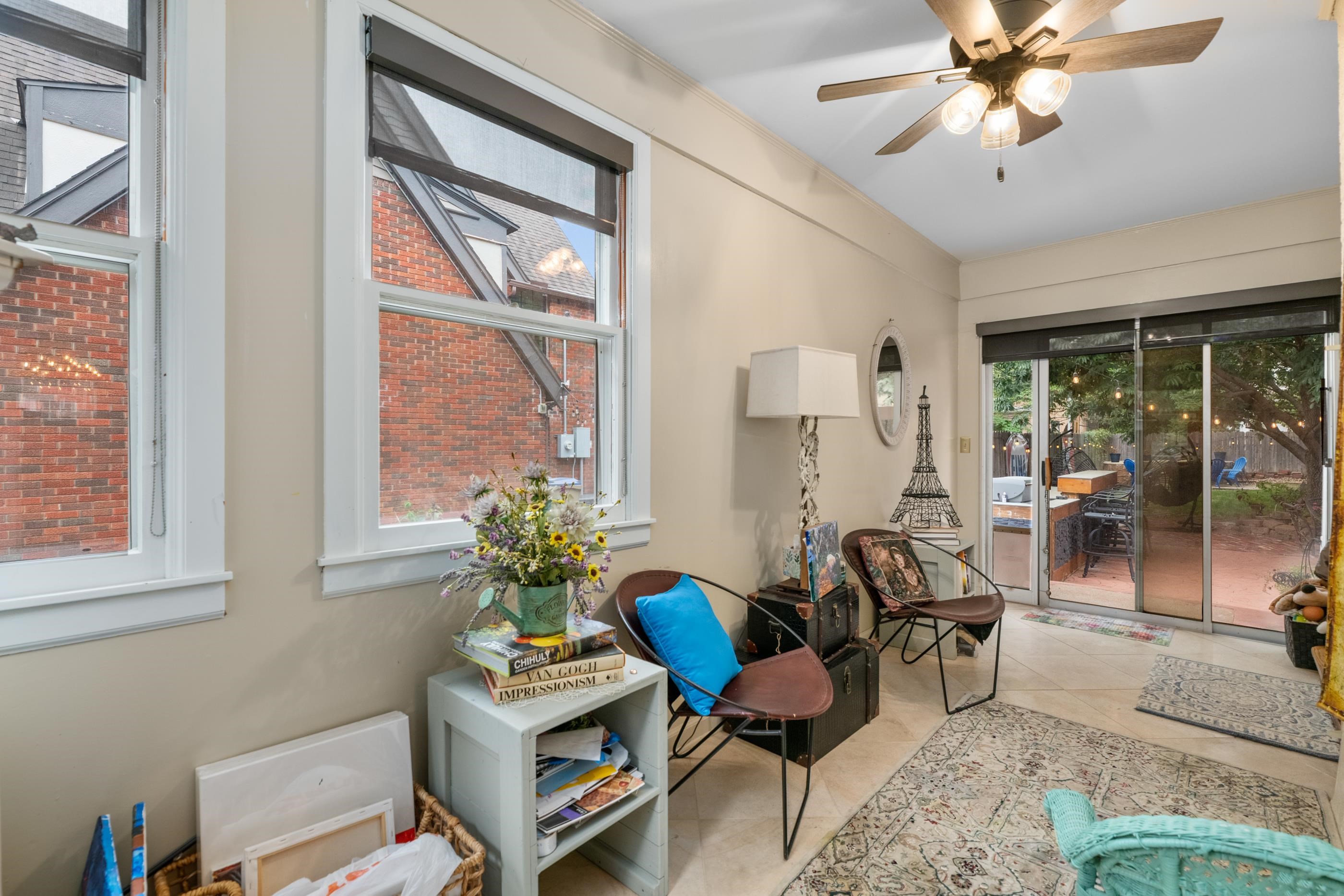 211 N Pershing Ave Property Photo 11