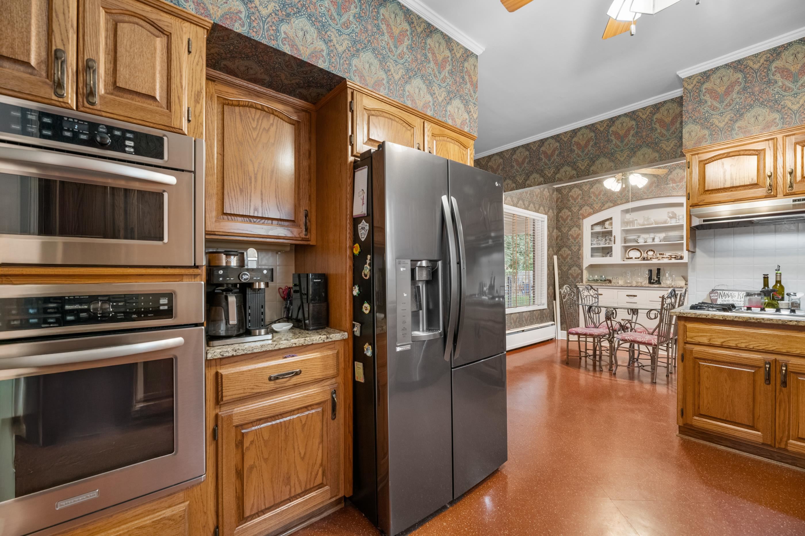 211 N Pershing Ave Property Photo 14