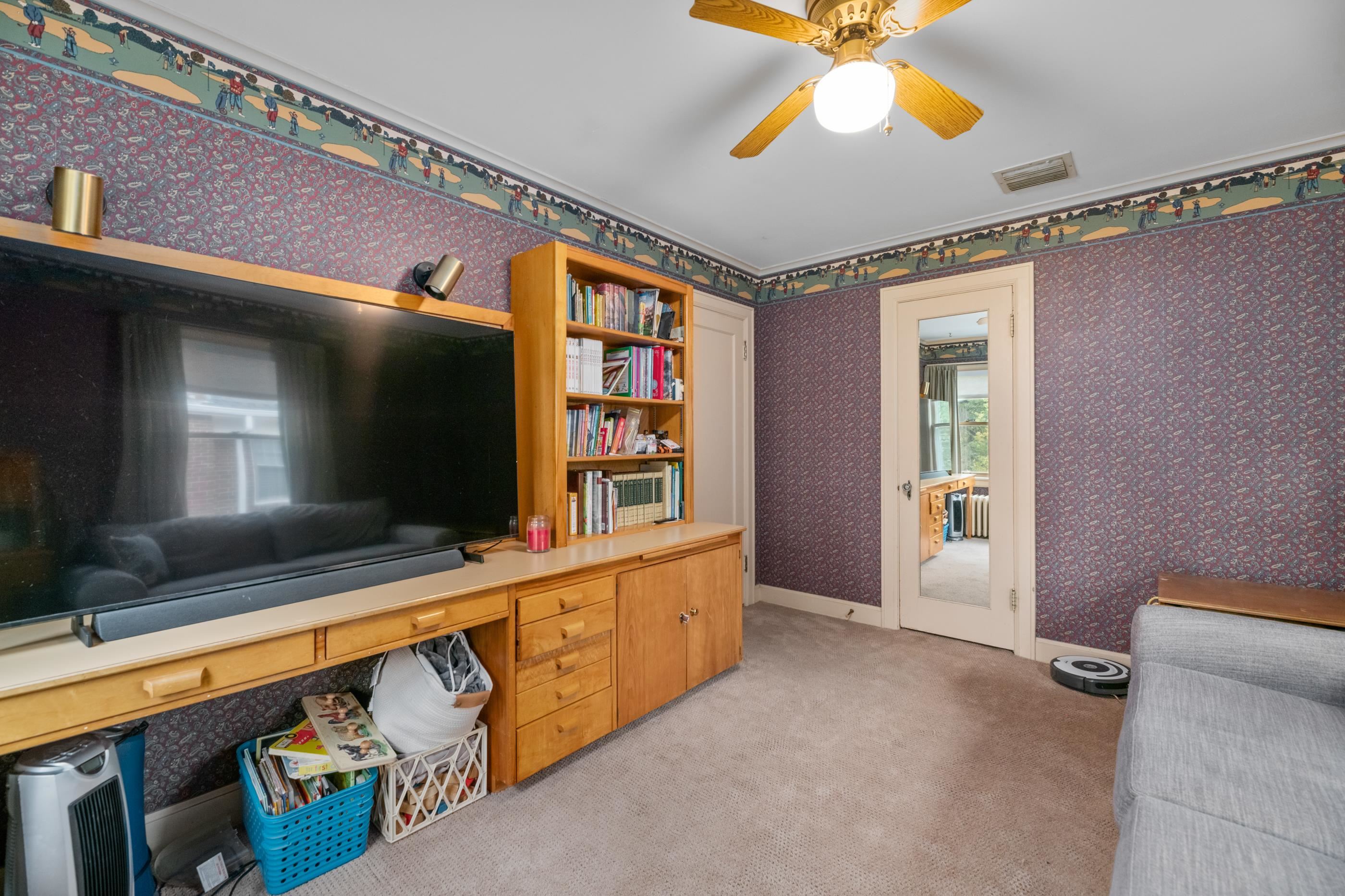 211 N Pershing Ave Property Photo 28