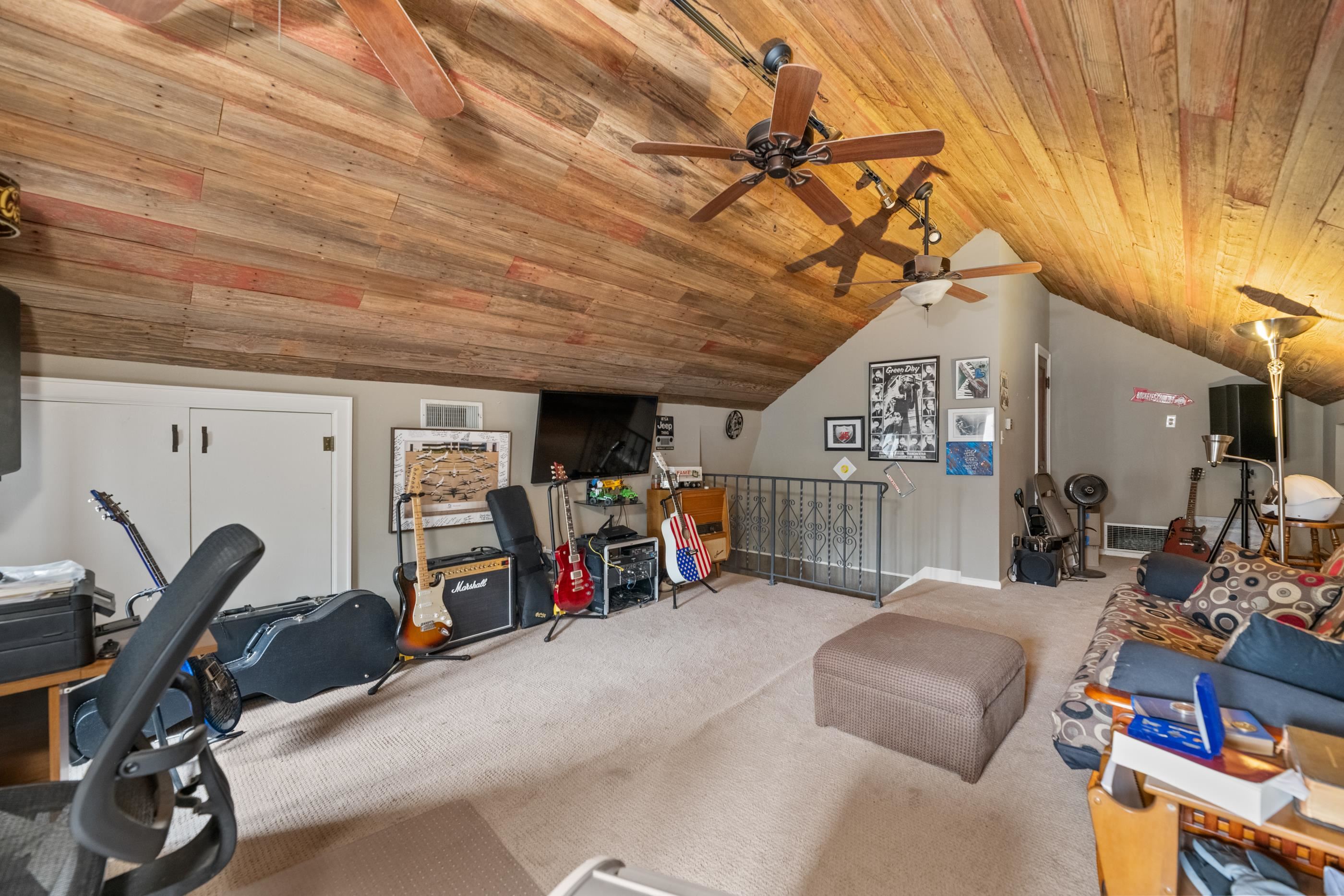 211 N Pershing Ave Property Photo 30