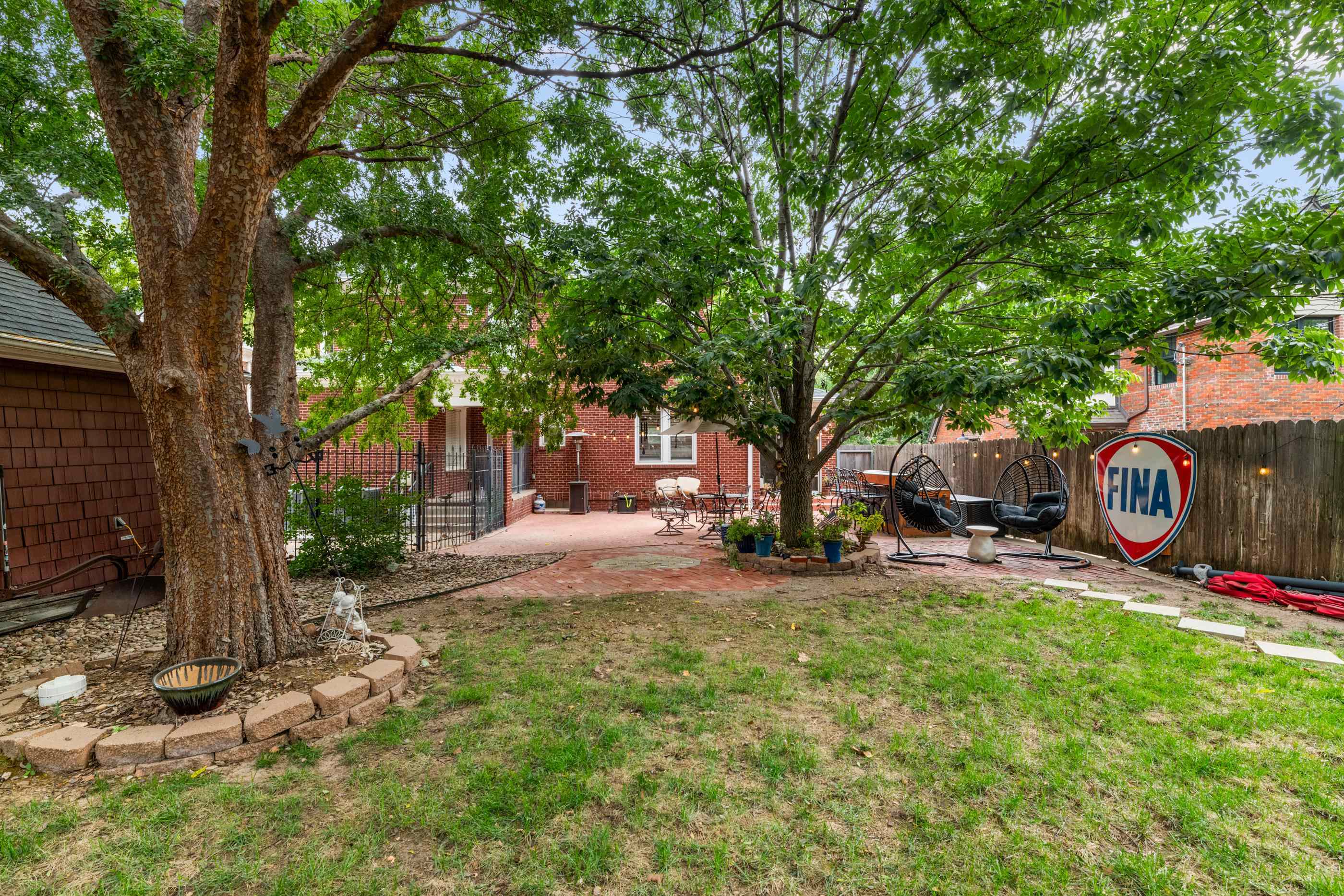 211 N Pershing Ave Property Photo 32
