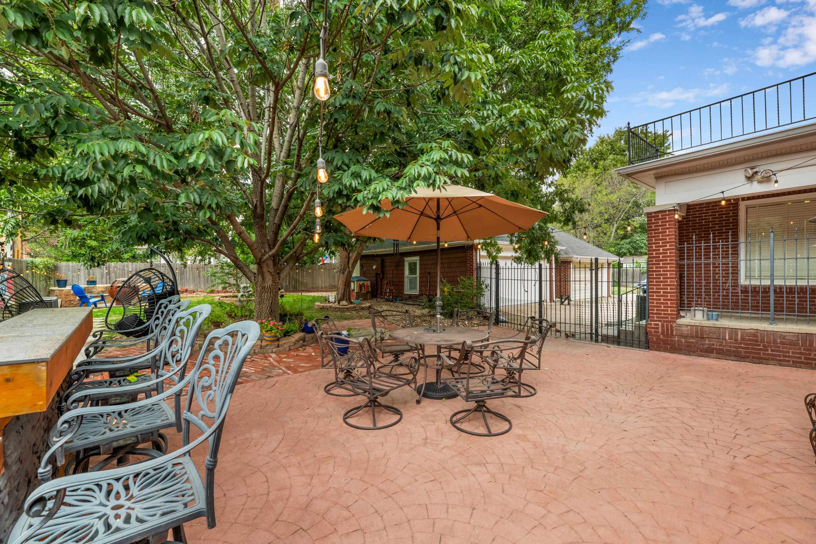 211 N Pershing Ave Property Photo 33