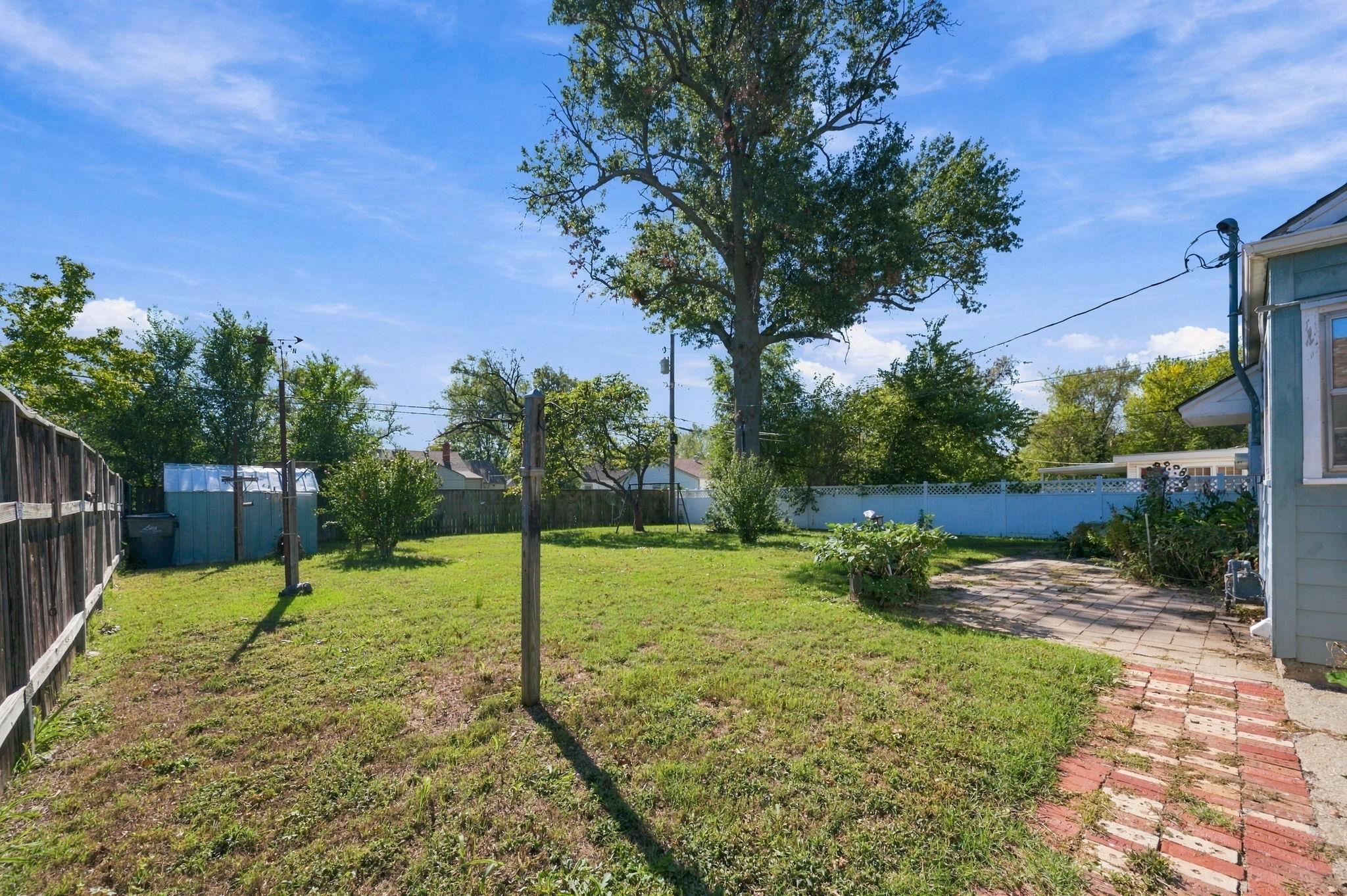 2409 E Mesita Property Photo 27