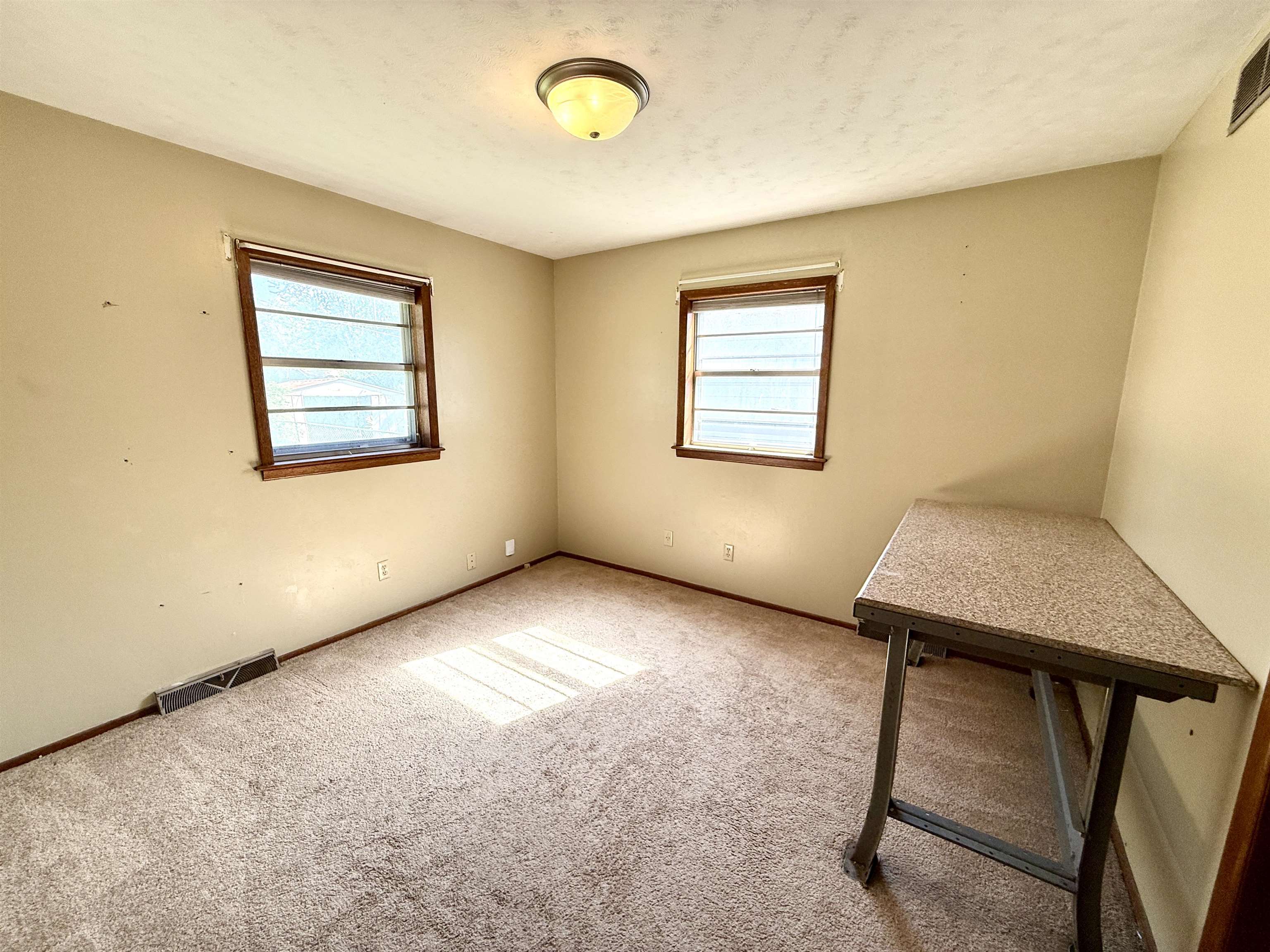 2760 S Bennett Property Photo 10