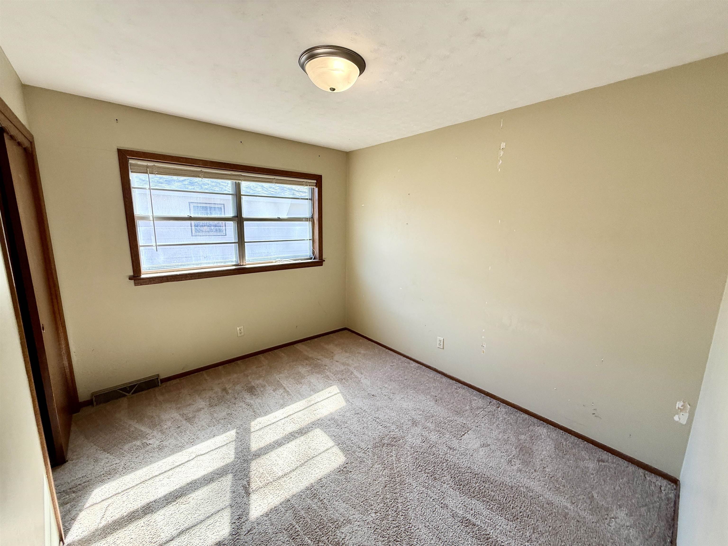 2760 S Bennett Property Photo 12