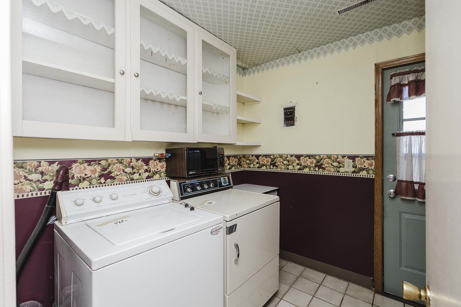 2223 S Clay Ln Property Photo 11