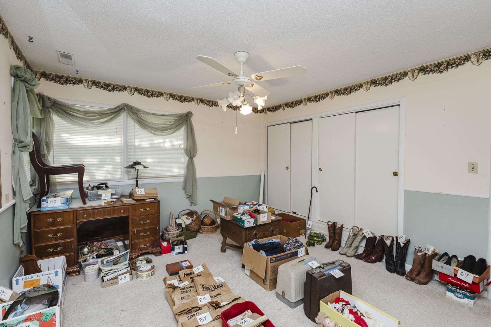 2223 S Clay Ln Property Photo 15