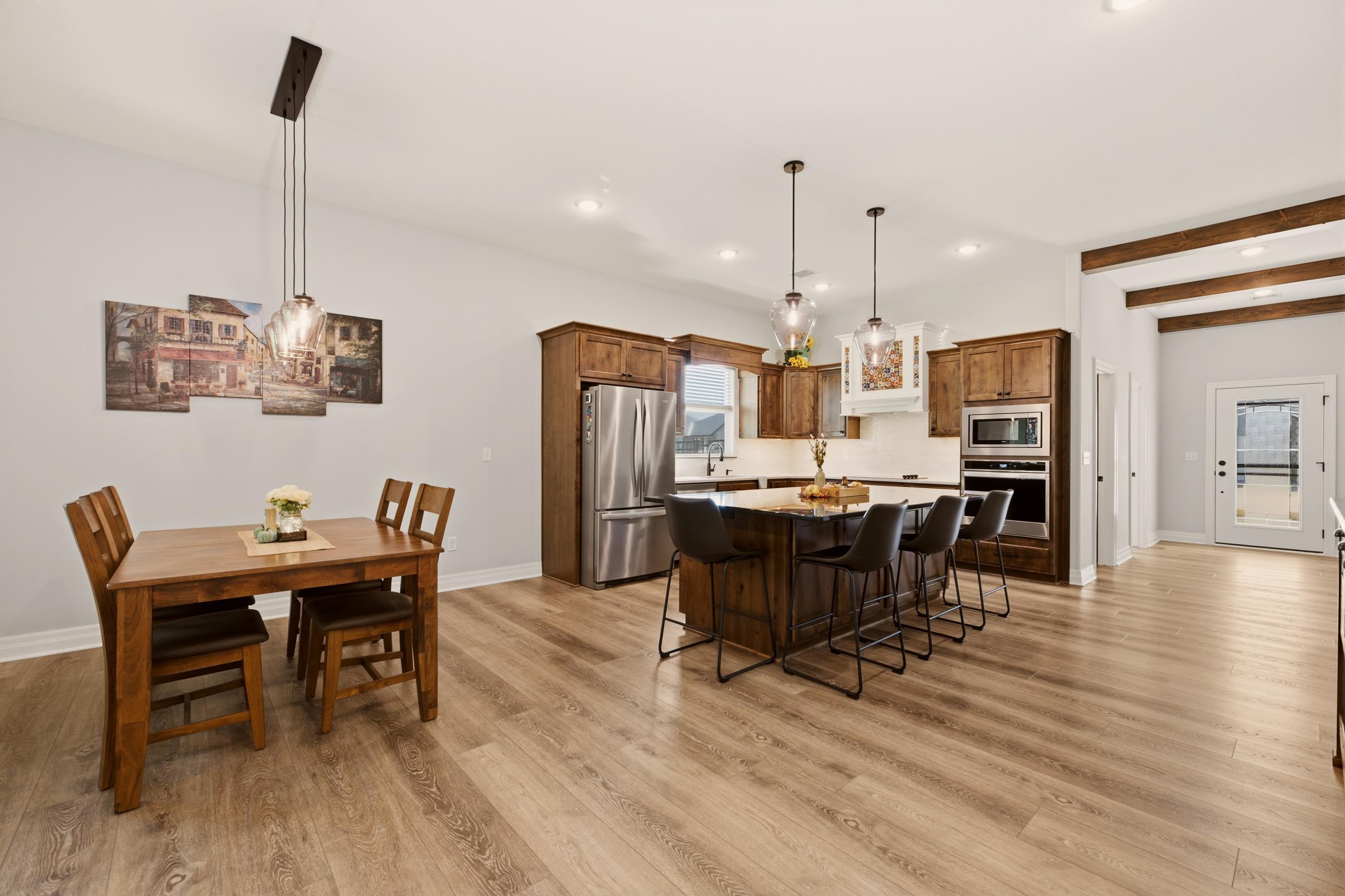 1770 N Forestview Ct Property Photo 8