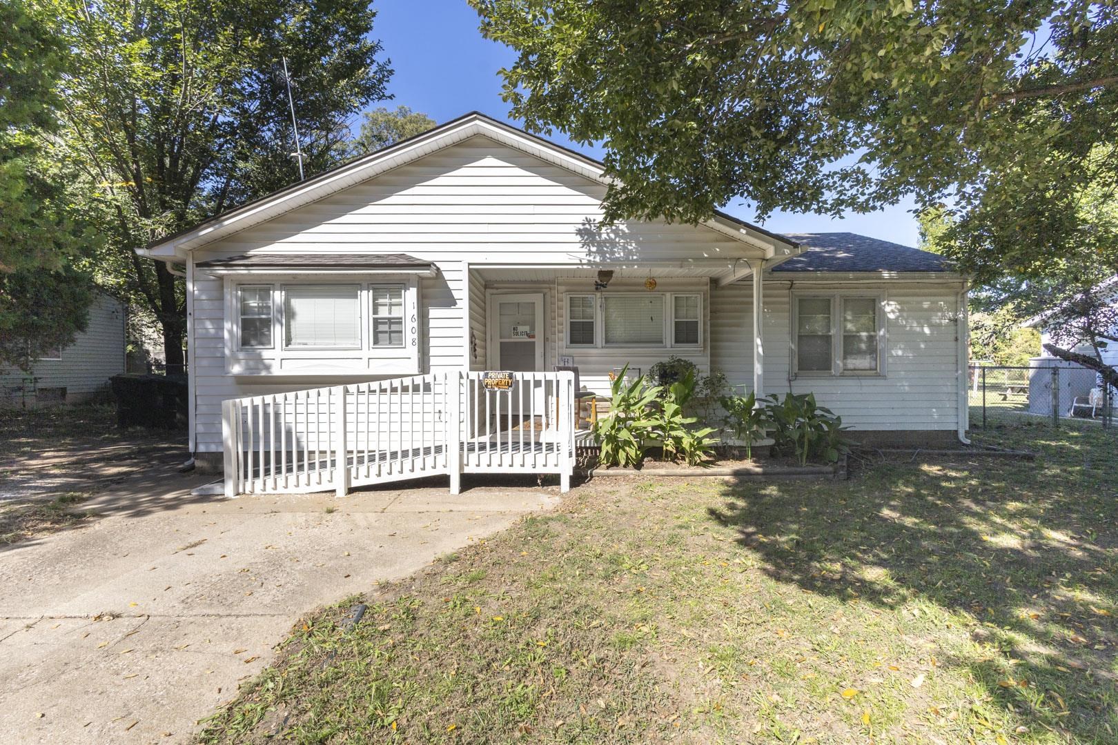 1608 E Alta Property Photo 1