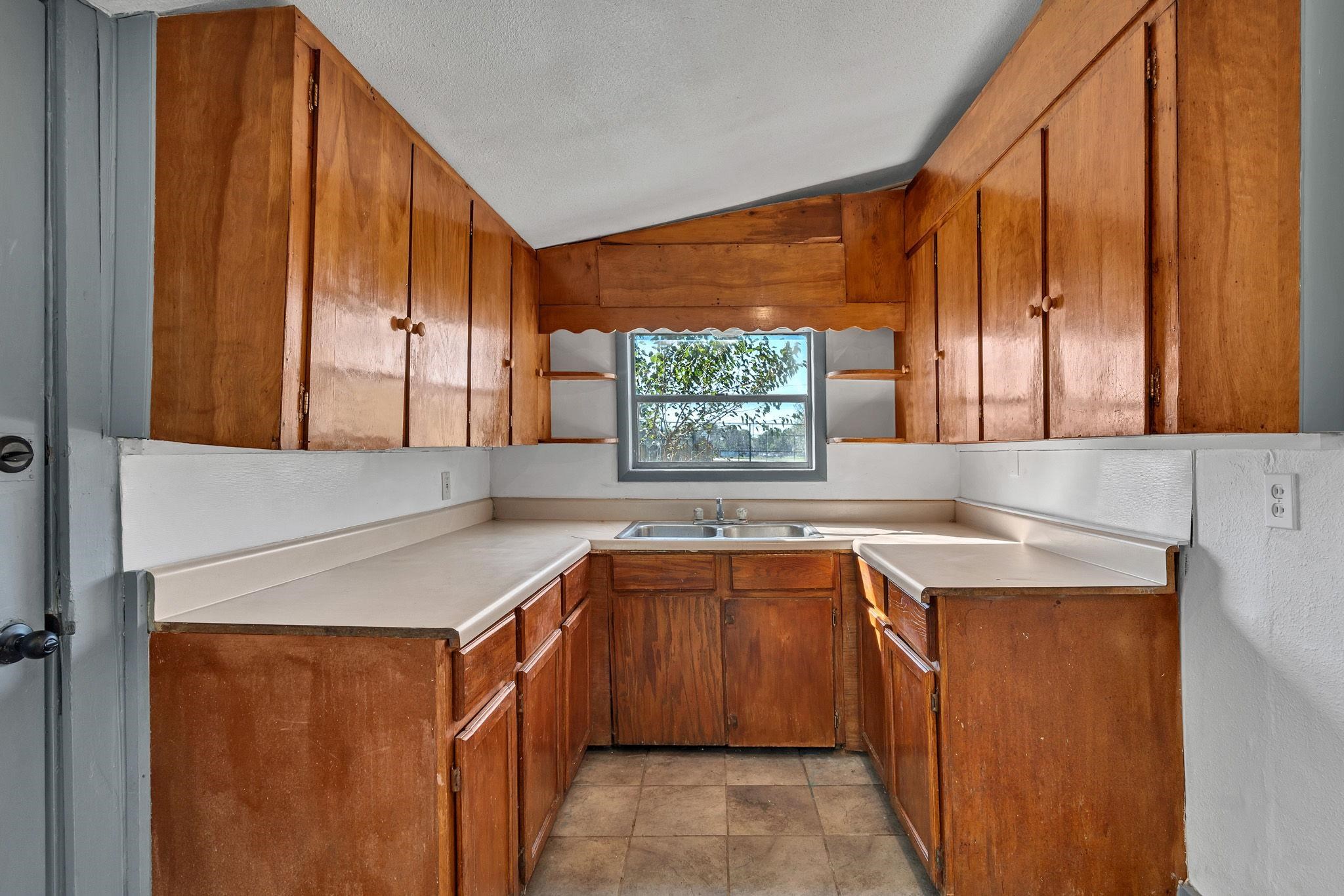 1756 S Martinson Property Photo 16