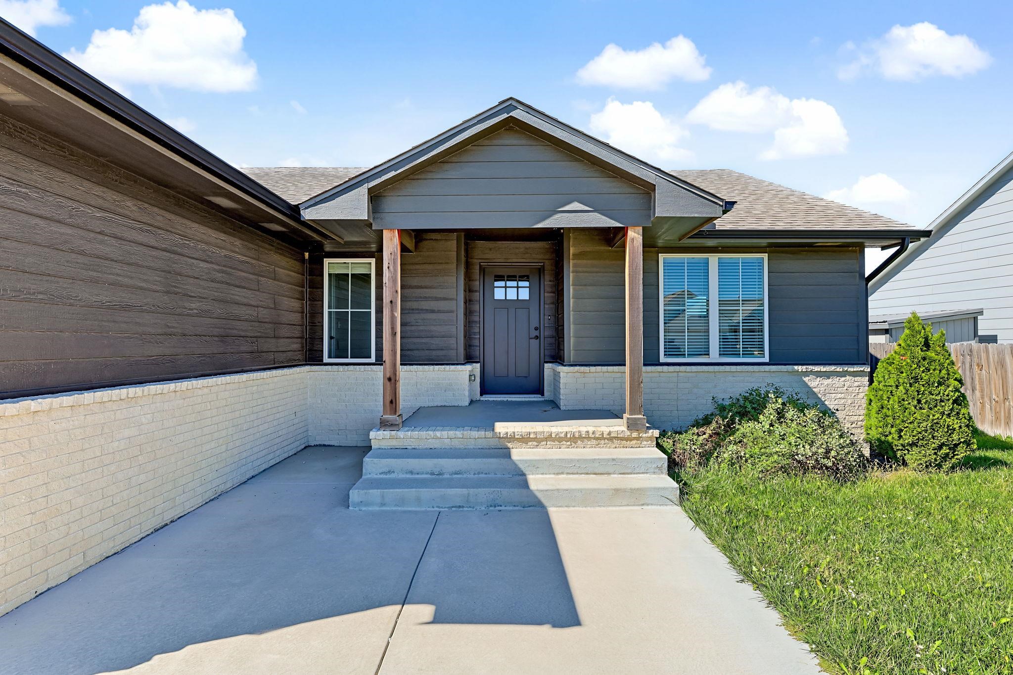 2109 S Michelle Property Photo 2