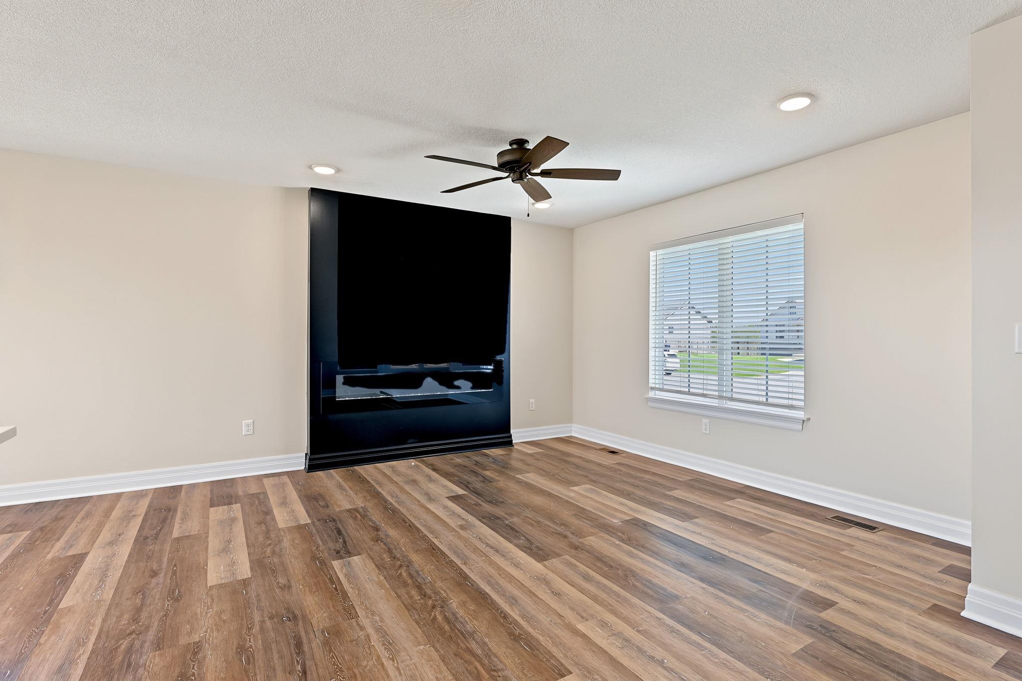 2109 S Michelle Property Photo 4